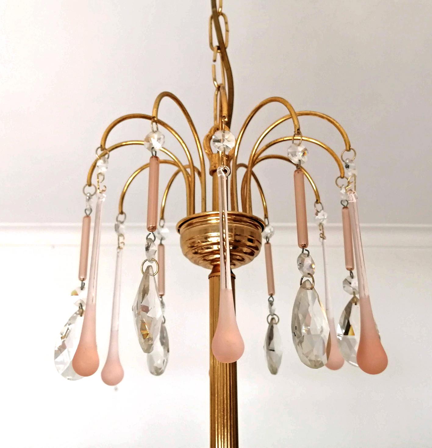 Gilt Hollywood Regency Wedding Cake Chandelier in Pink Murano Glass and Crystal For Sale 2