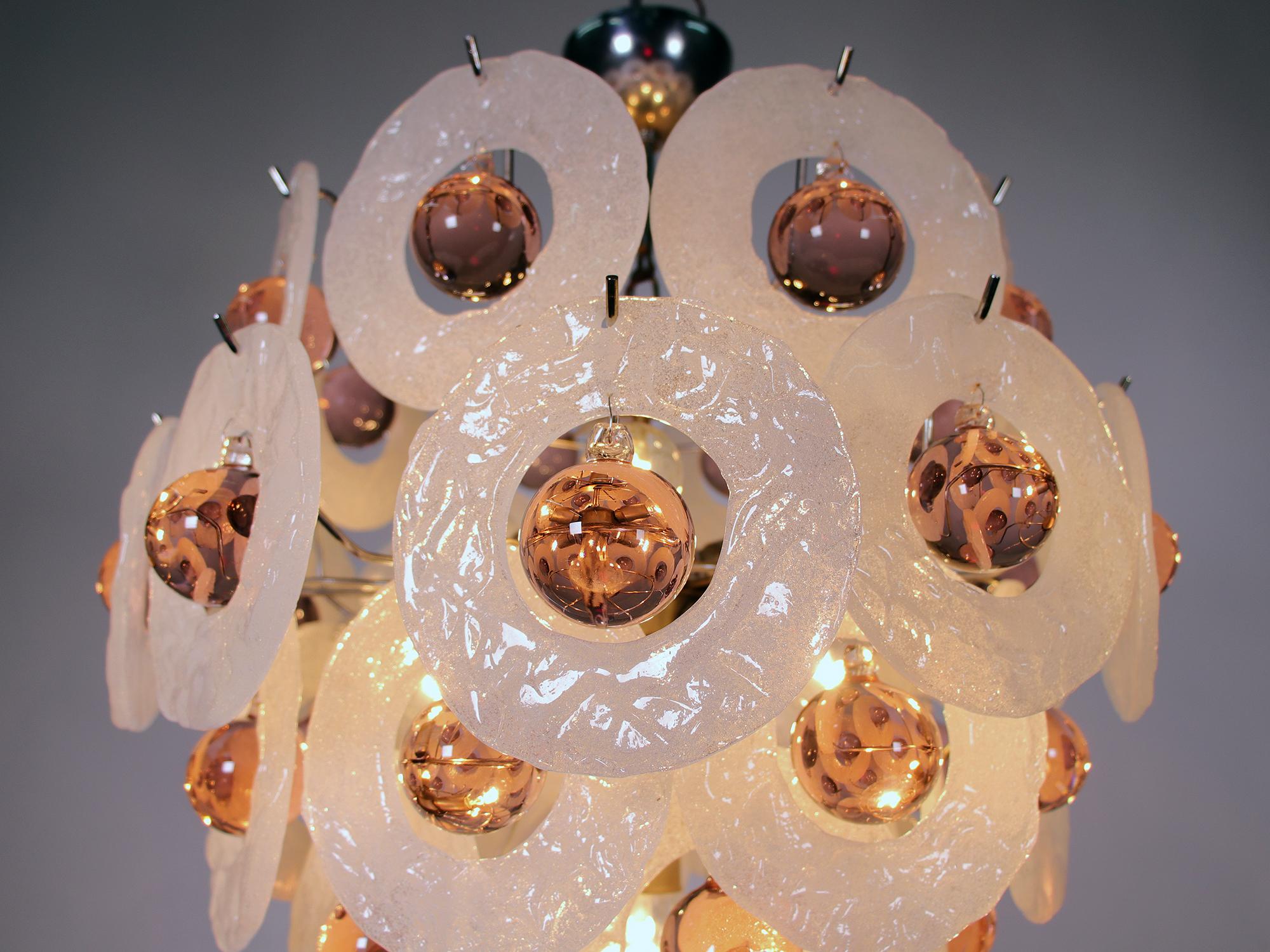 1960s Italy Vistosi Chandelier Pink Murano Glass Balls on Iced Discs In Good Condition In Niederdorfelden, Hessen