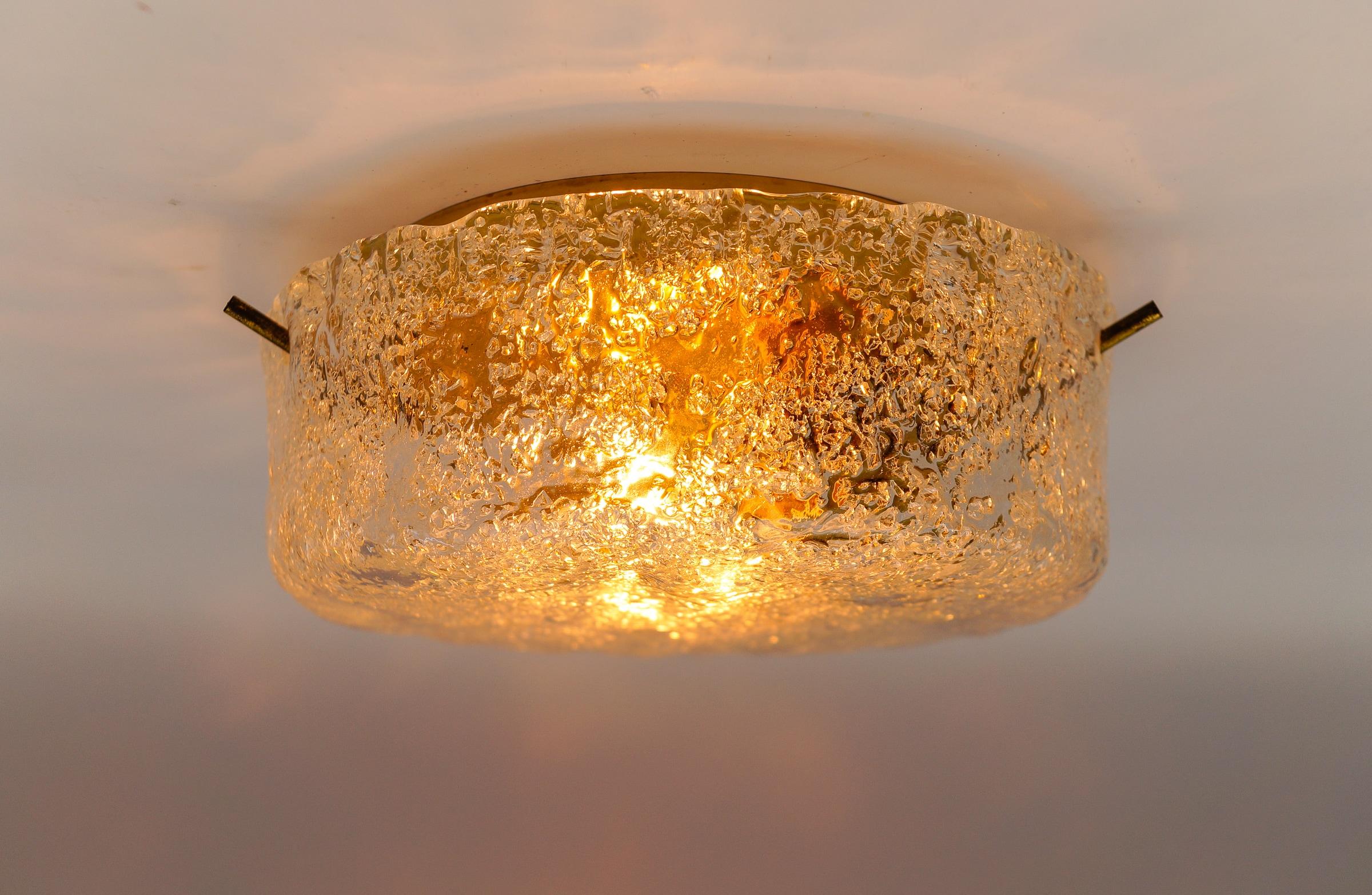 Murano Ice Glass Flush Mount Sconce, Italy, 1960s In Good Condition For Sale In Nürnberg, Bayern