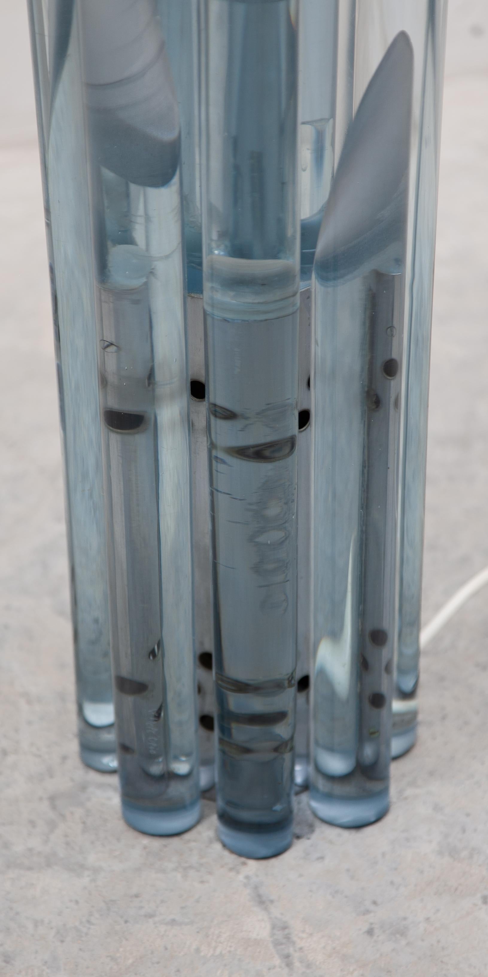 Lámpara de mesa escultórica de cristal macizo tubular facetado de Murano, años 60 2