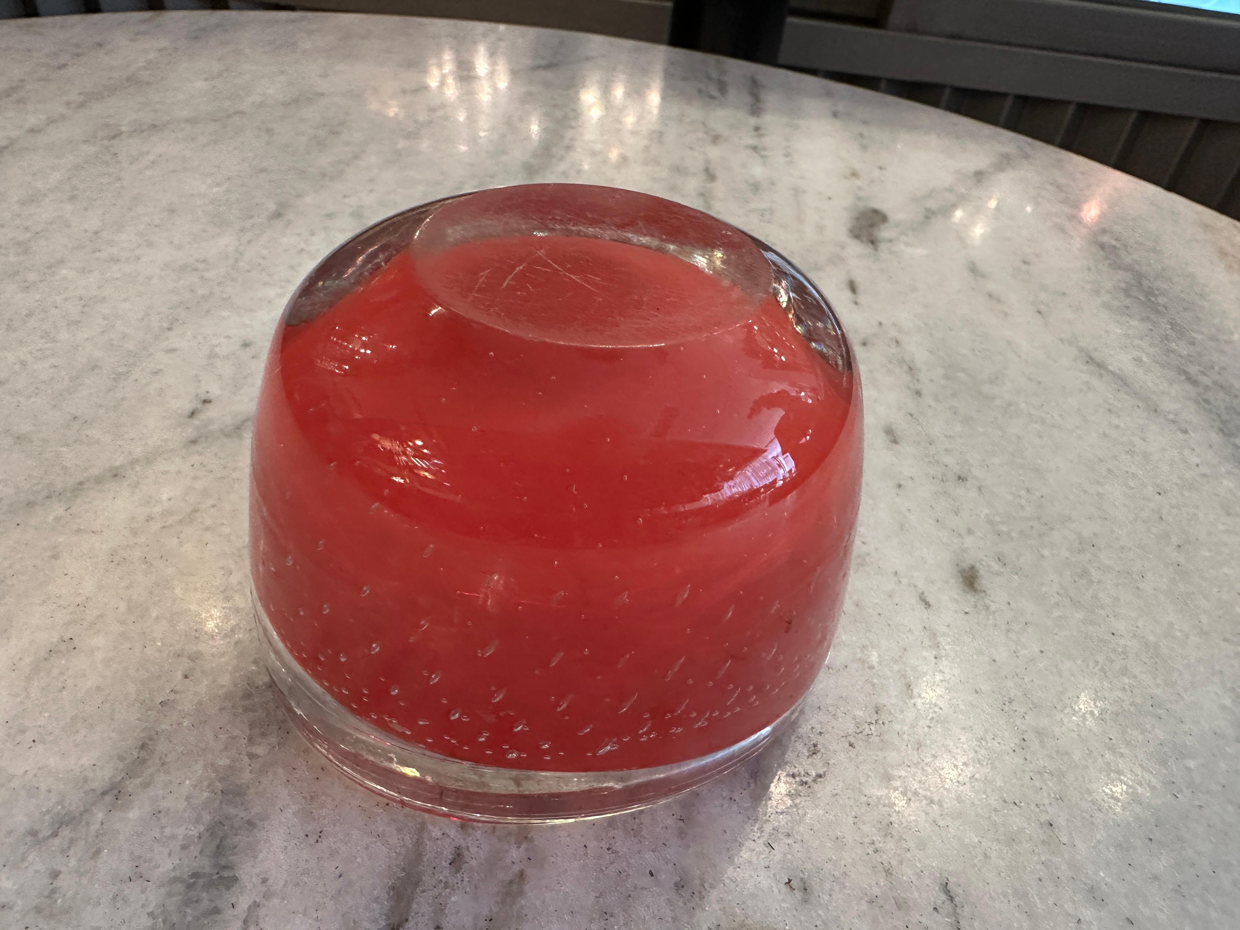 Murano in color red, 1930, Italian, Technique: Bubbles controlled For Sale 8
