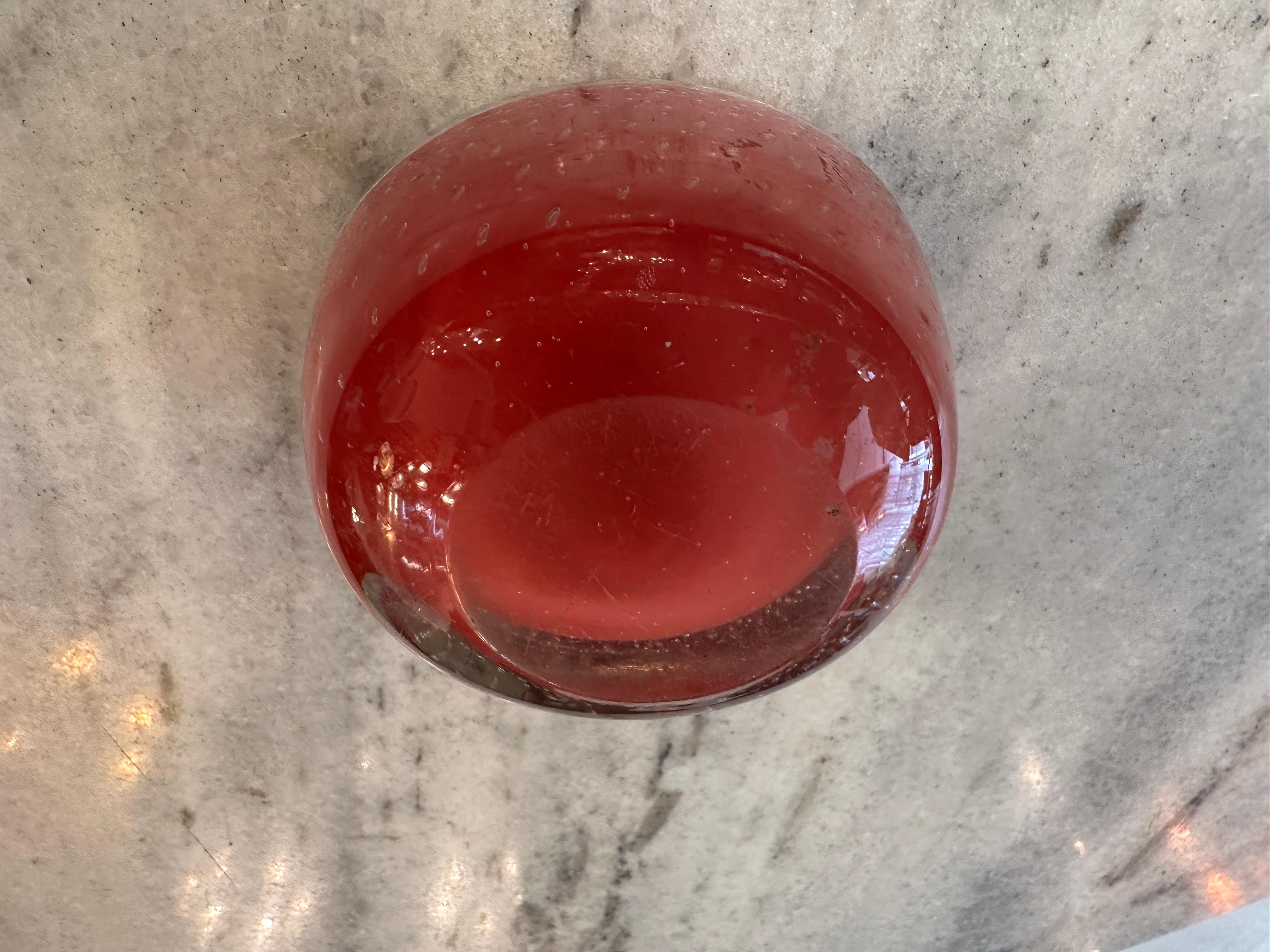 Murano in color red, 1930, Italian, Technique: Bubbles controlled For Sale 9