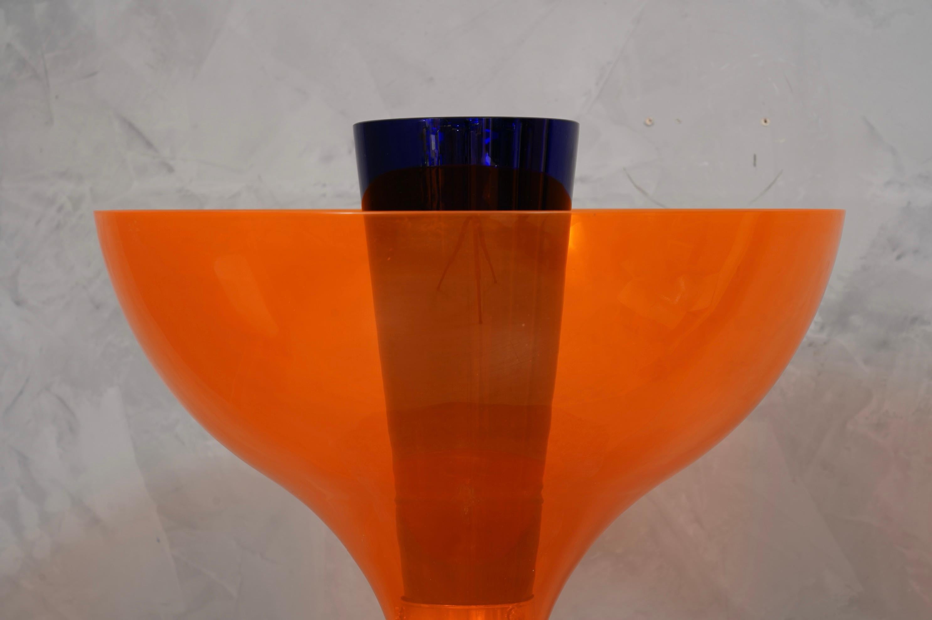 Mid-Century Modern Murano in Style of Vistosi Blown Orange Glass and Brass Table Lamp, 1980 For Sale