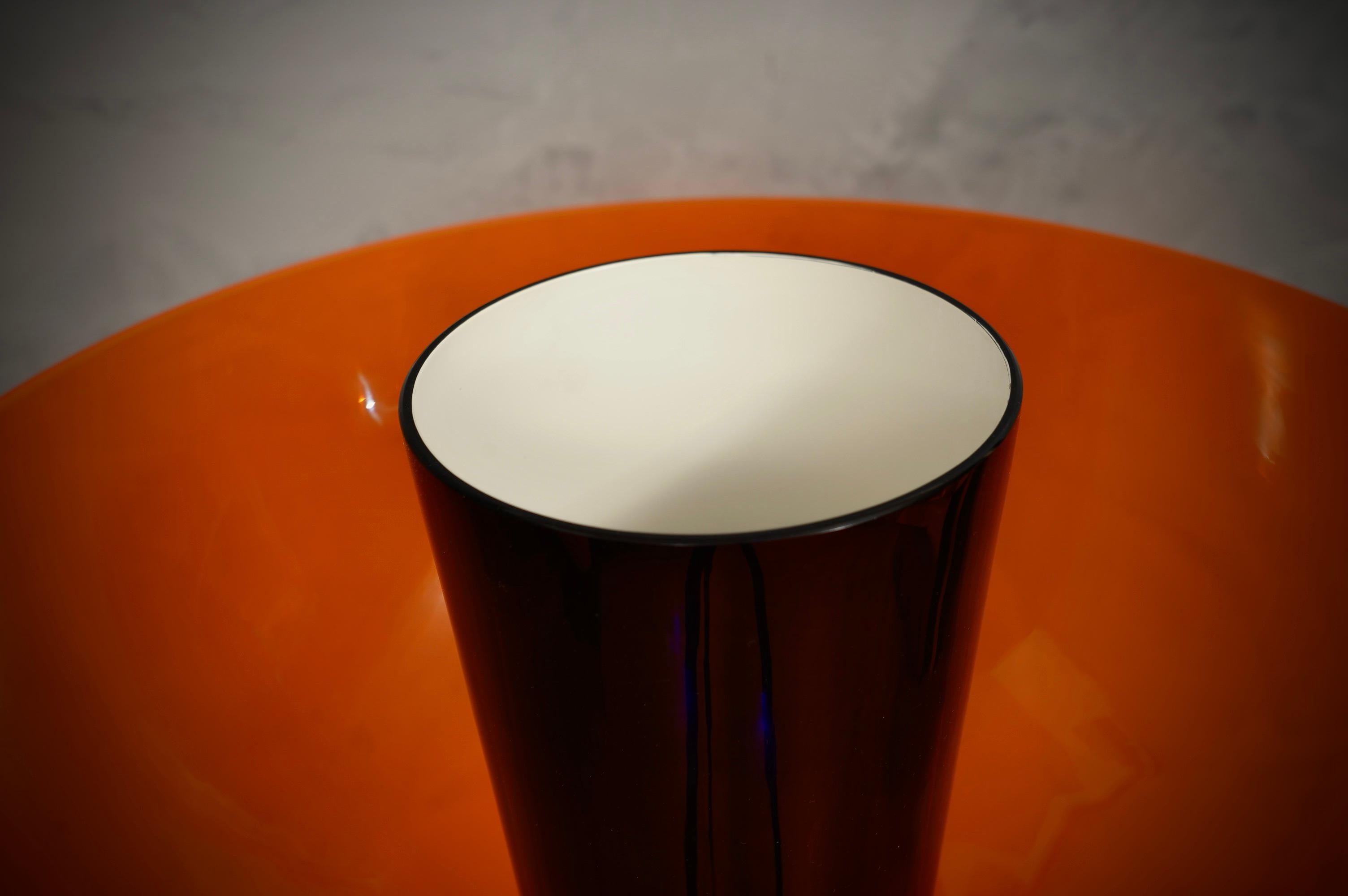 Fin du 20e siècle Lampe de bureau de Murano en verre orange soufflé Vistosi et laiton, 1980 en vente
