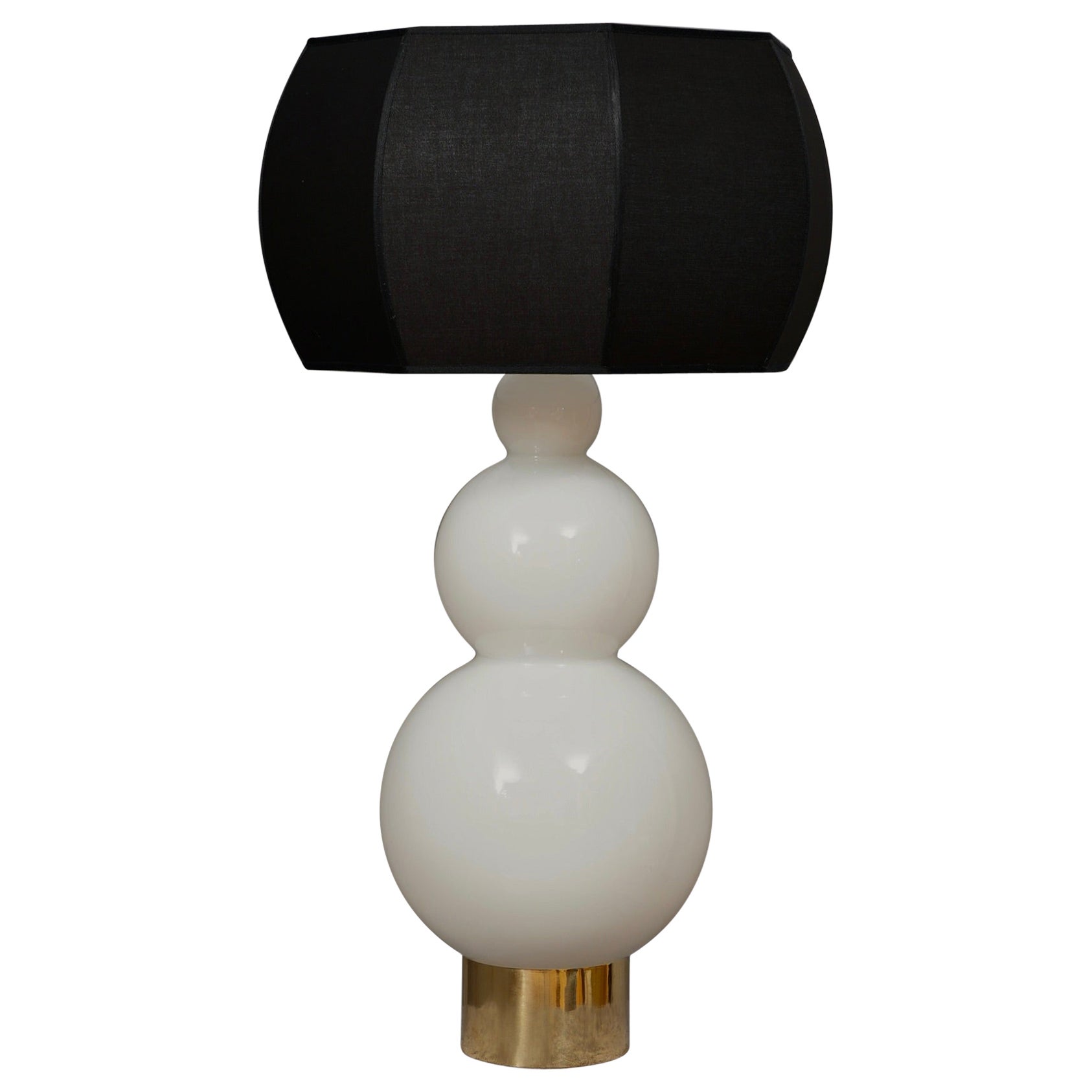 Murano im Stil von Vistosi Tischlampe aus geblasenem Weißglas und Messing, 1980