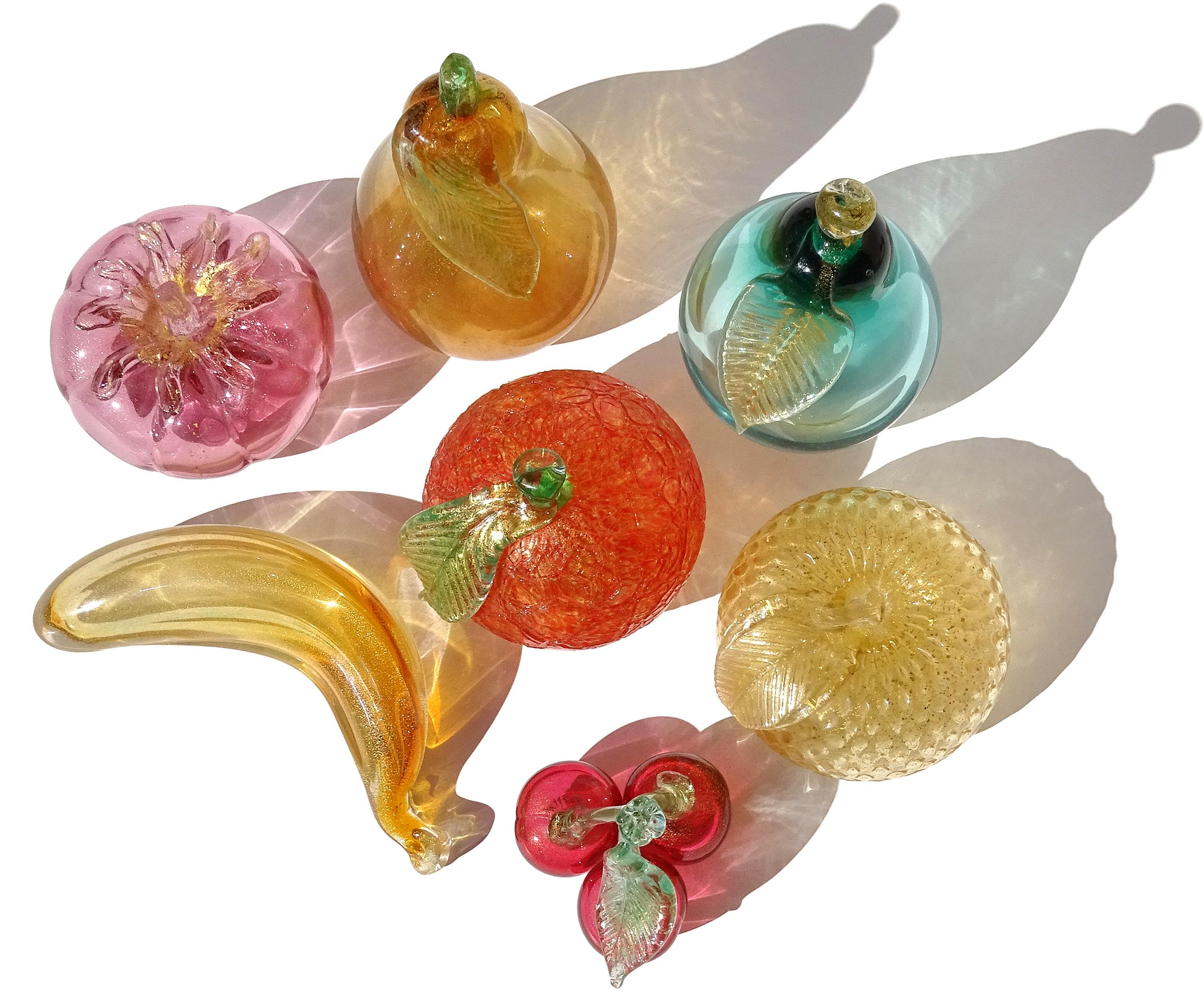 Sculture di frutta in vetro artistico italiano di Murano 7 pezzi: pera, ciliegia, banana, arancia e oro in vendita 12