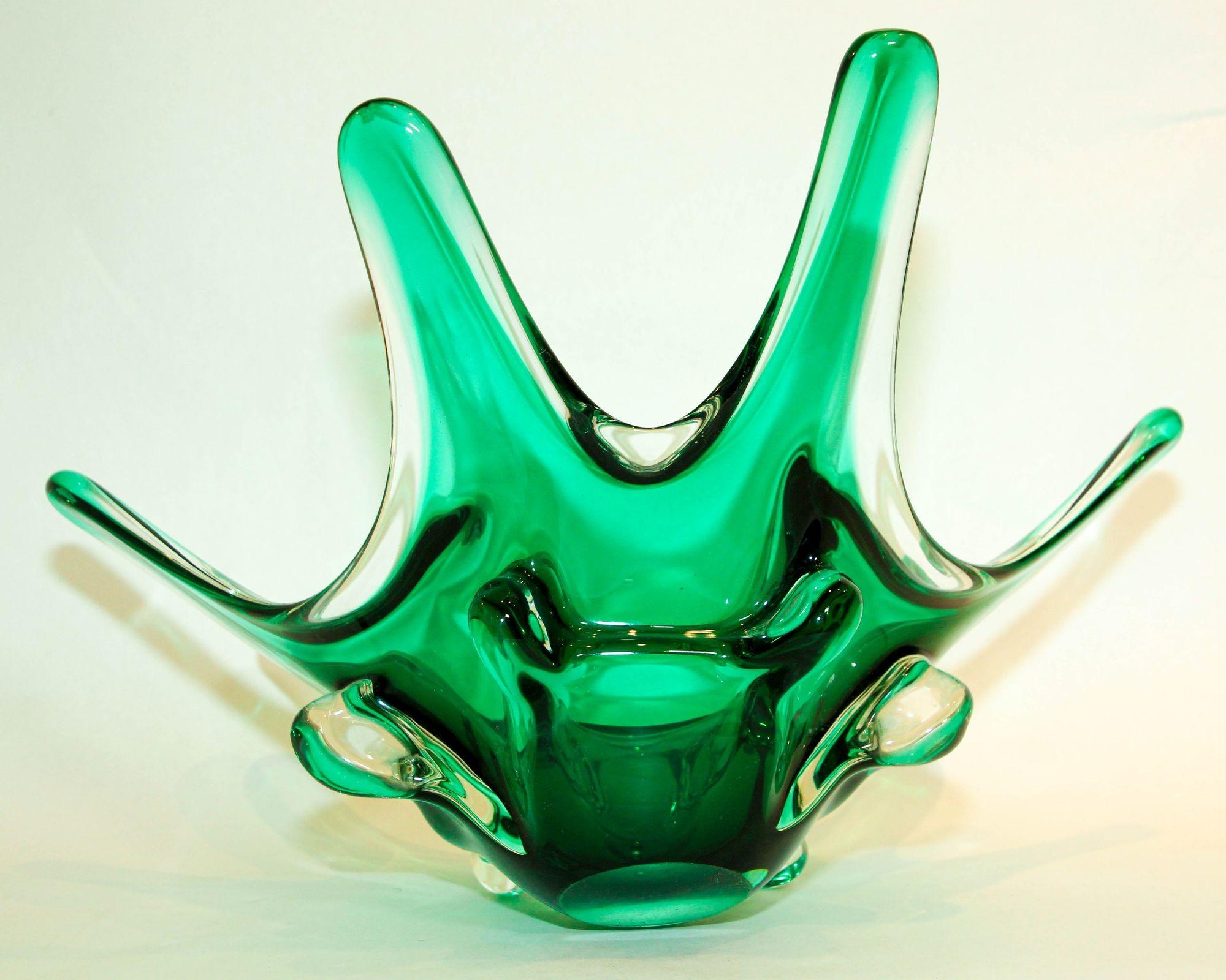 Murano Italian Art Glass Bowl Emerald Green Large Centerpiece circa 1950 en vente 10