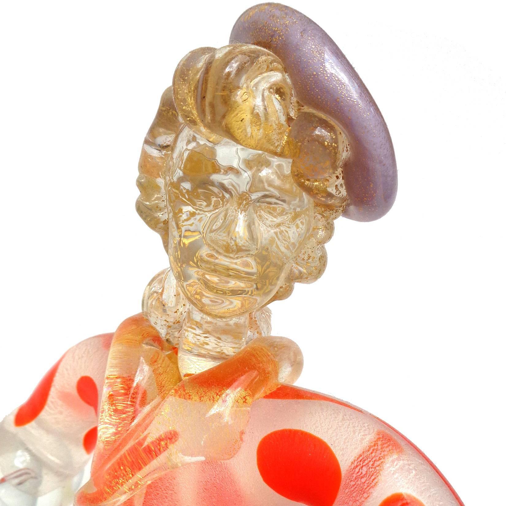 Mid-Century moderno Vetro artistico italiano di Murano Donna parigina con abito a pois Figura di suonatore di fisarmonica in vendita