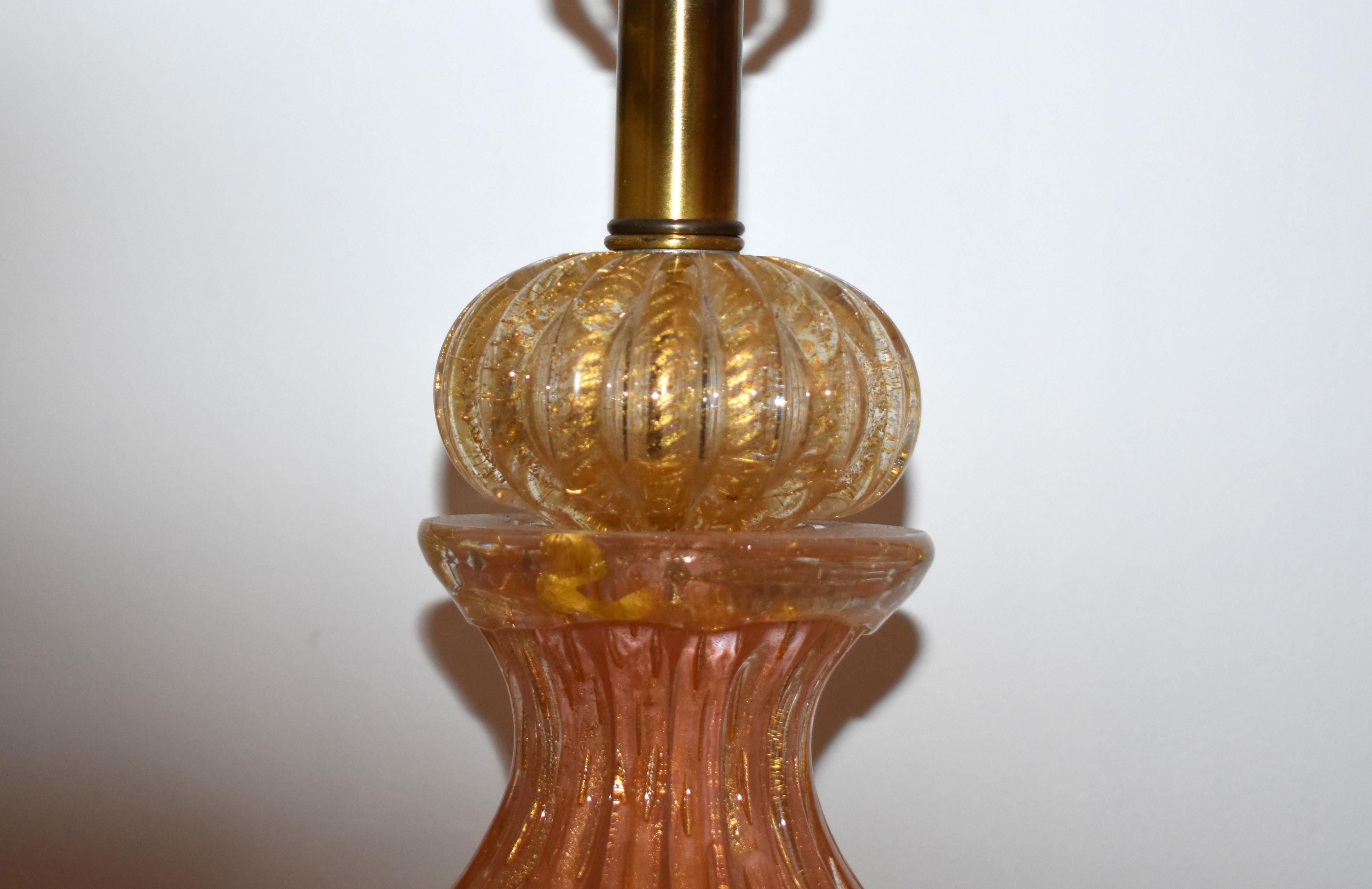 Murano Italian Gold and Salmon Glass Table Lamp For Sale 2