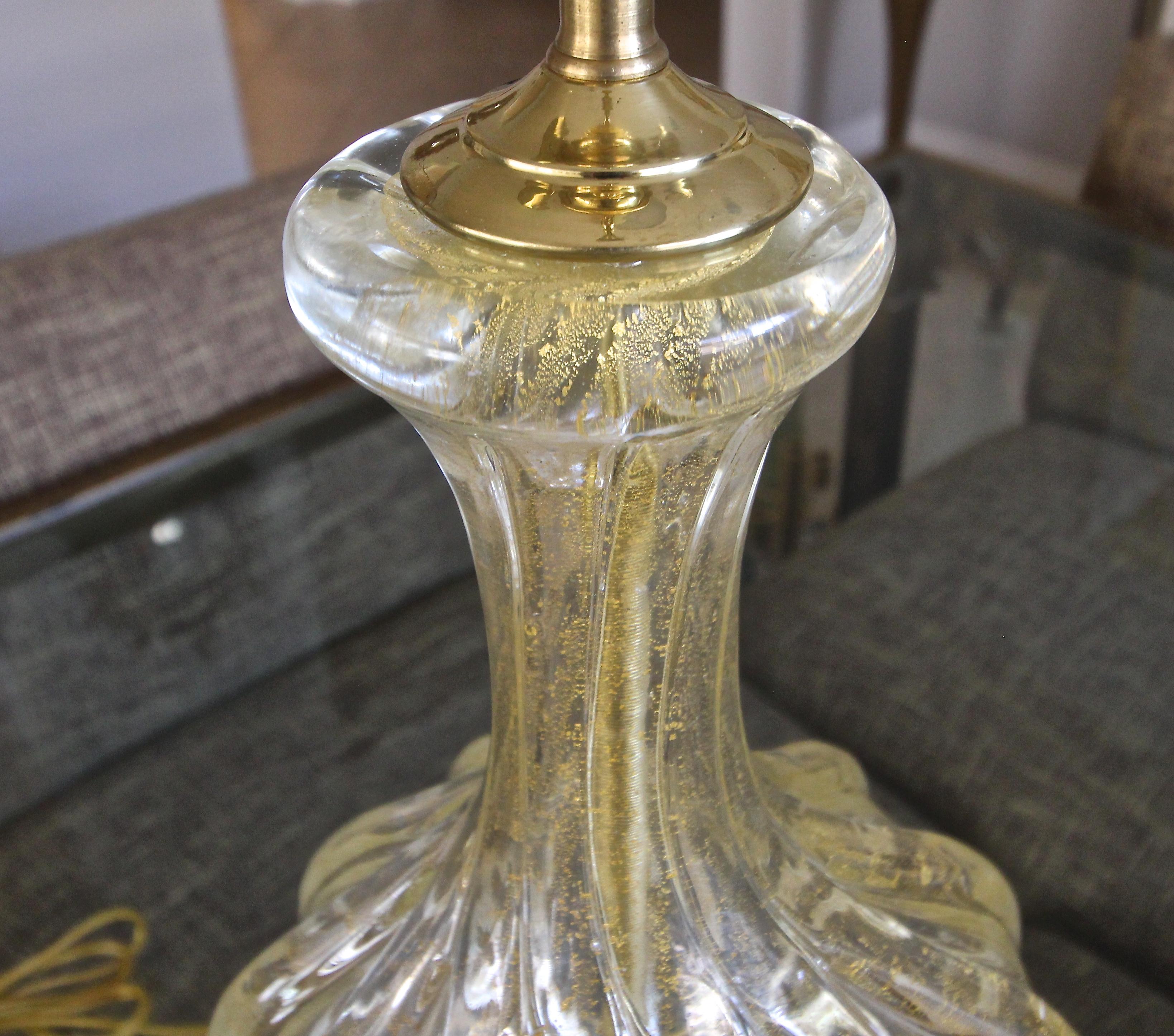 Lampe de bureau italienne de Murano, or et bulles contrôlées transparentes et nervurées en vente 5