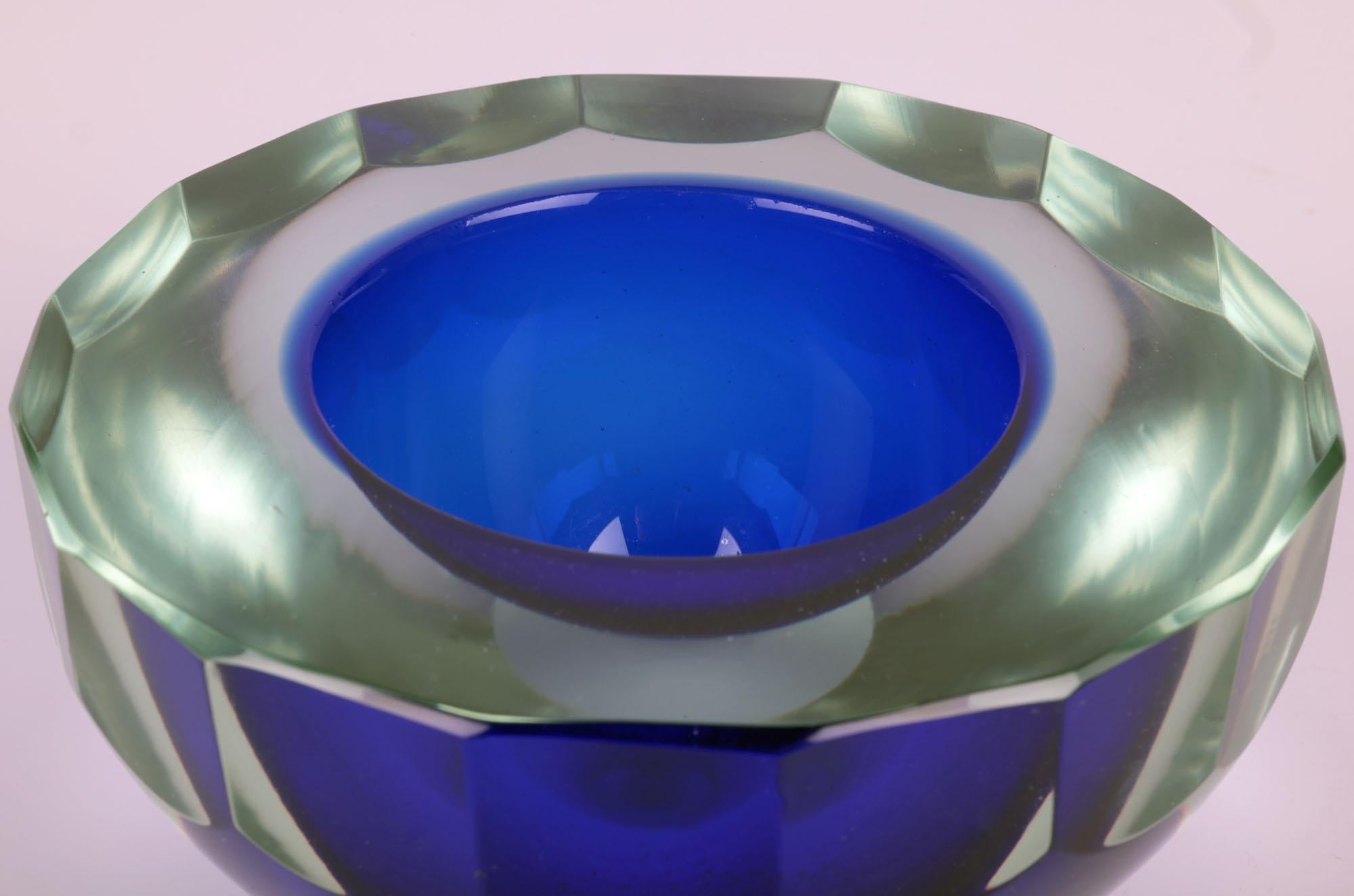 Mid-Century Modern Murano Italian Heavy Blue Sommerso Style Art Glass bowl