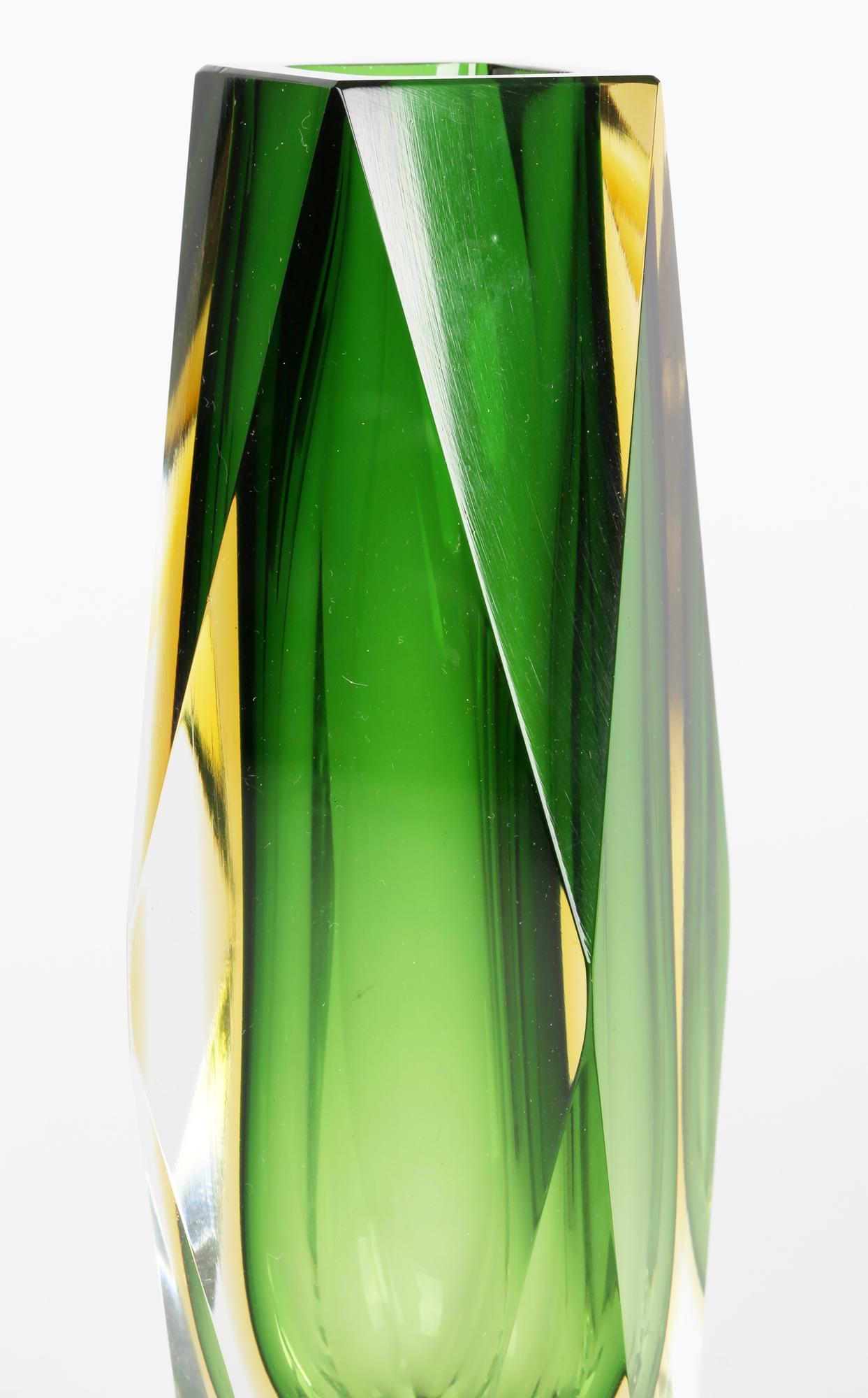 Murano Italian Luigi Mandruzzato Sommerso Green Facet Cut Art Glass Vase 7