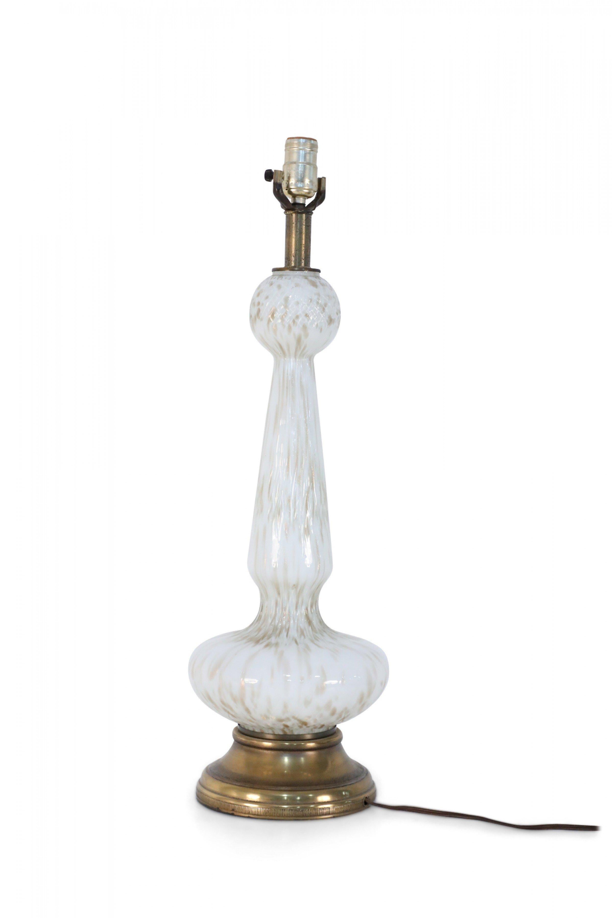 Murano Italian Mid-Century Venetian Style White and Gold Glass Table Lamp In Good Condition For Sale In New York, NY