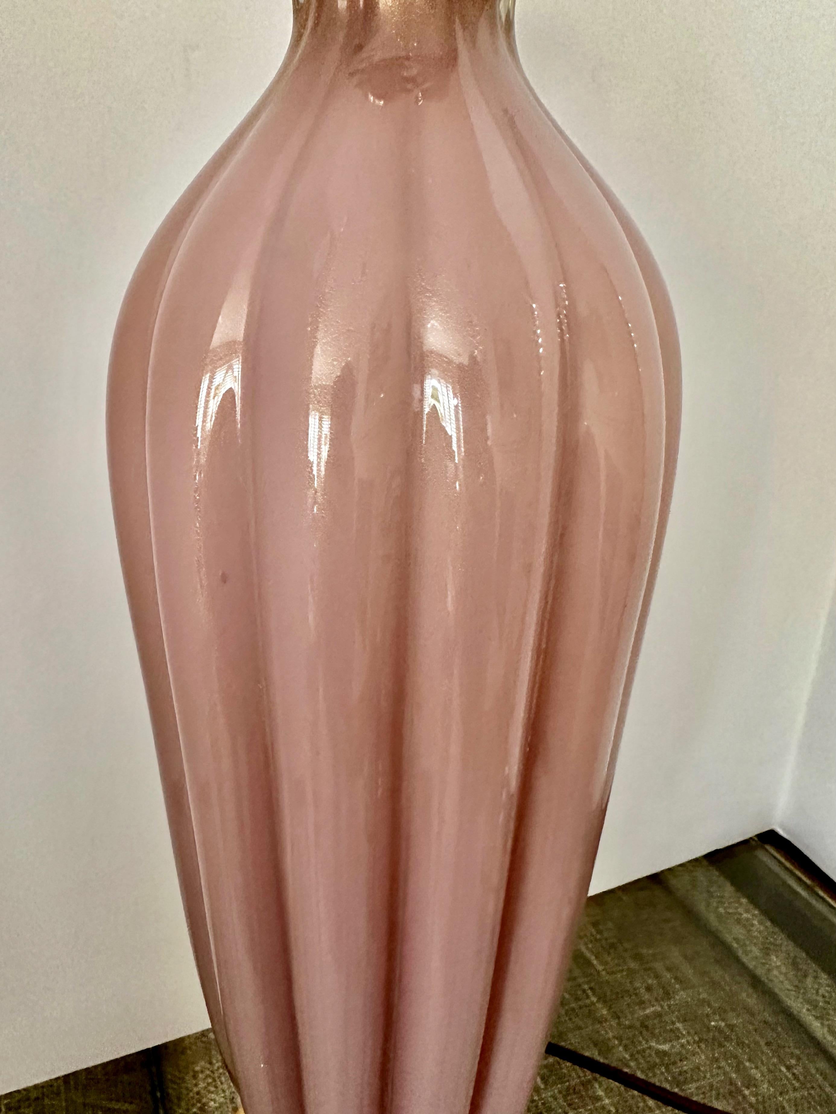 Murano Italian Pink Mauve Ribbed Glass Table Lamp For Sale 6