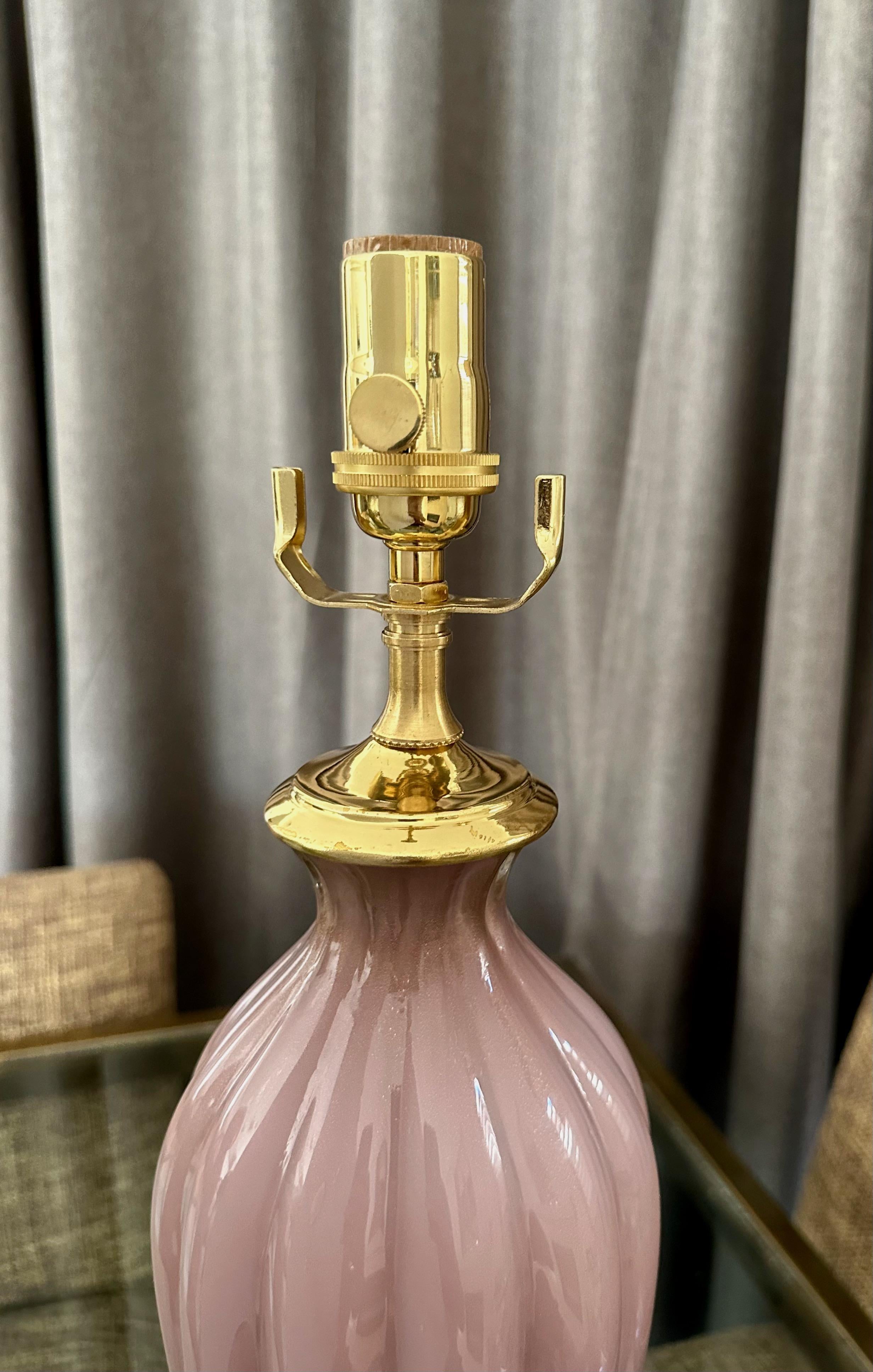 Murano Italian Pink Mauve Ribbed Glass Table Lamp For Sale 7
