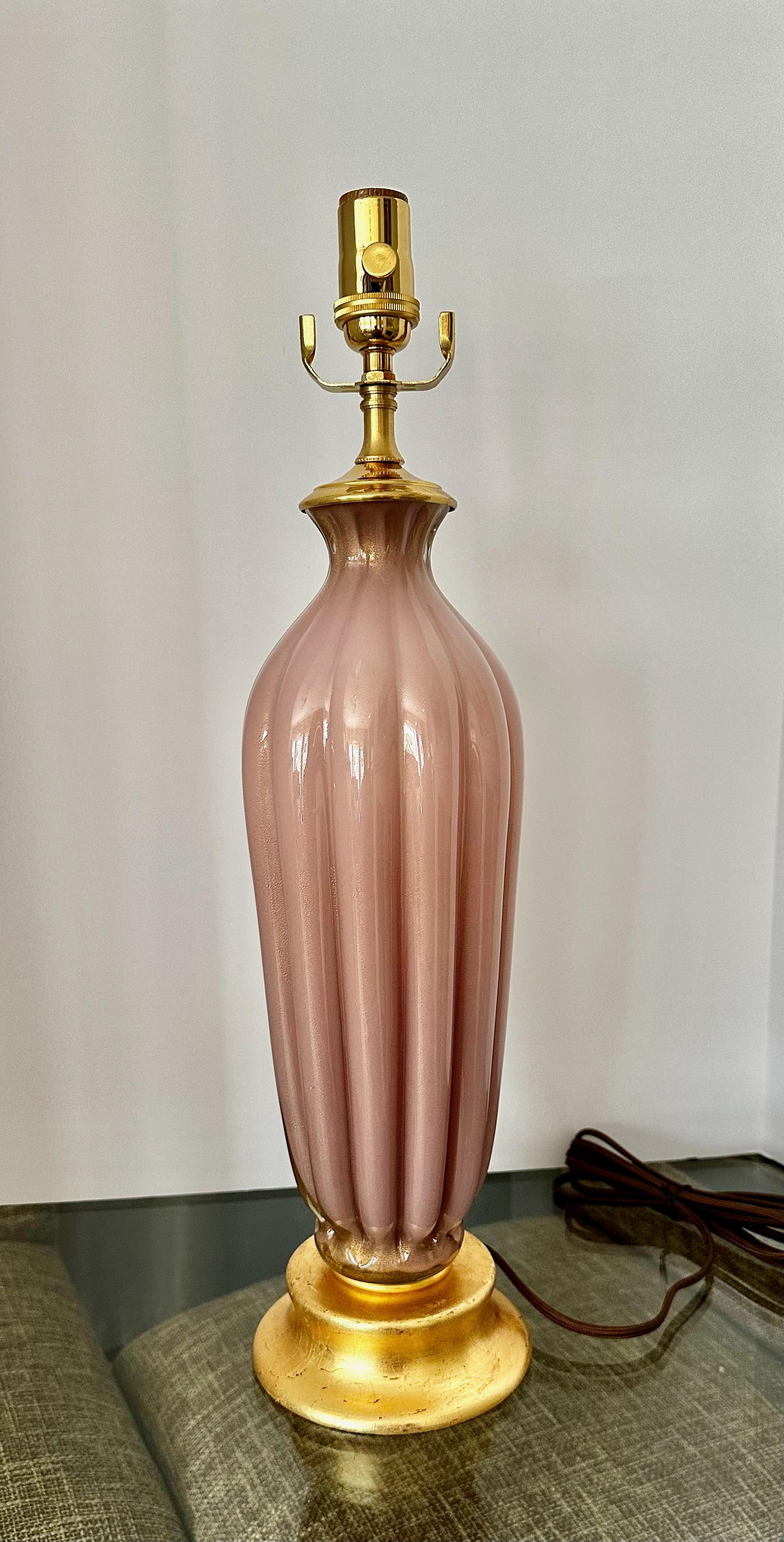 Brass Murano Italian Pink Mauve Ribbed Glass Table Lamp For Sale