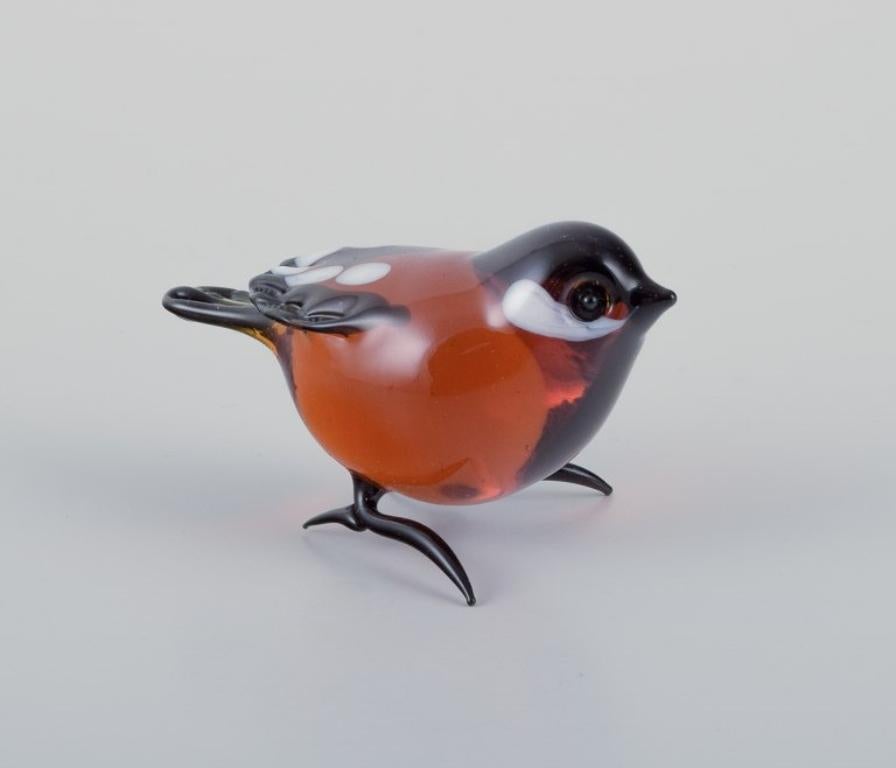 Murano, Italie. Une collection de quatre figurines d'oiseaux miniatures en verre. en vente 1