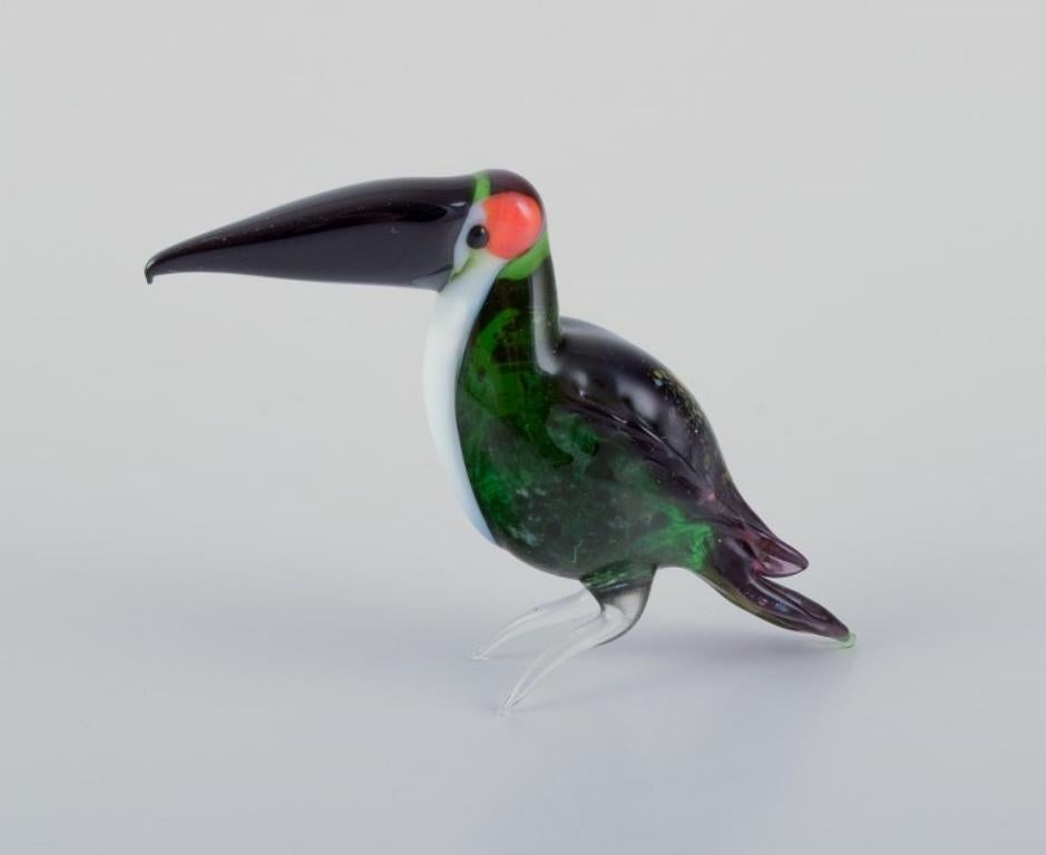 italien Murano, Italie. Une collection de trois figurines d'oiseaux miniatures en verre. en vente