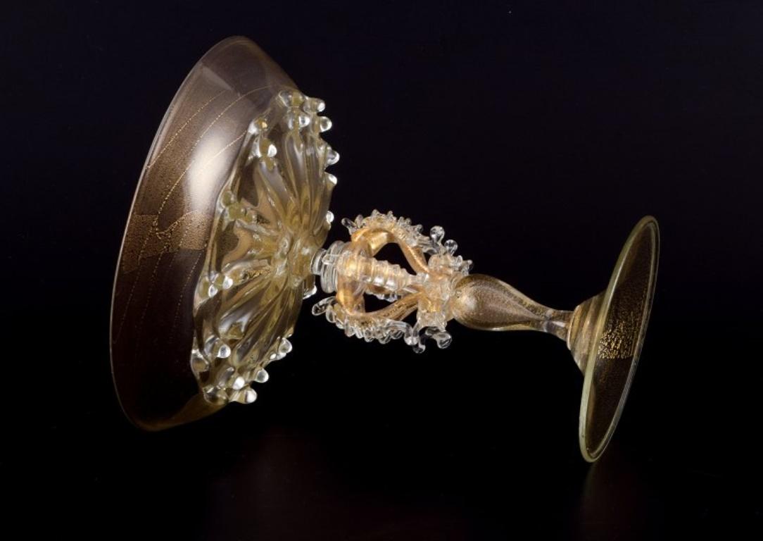 Murano, Italie. Centre de table en verre d'art. Craft avec des hippocampes. en vente 1