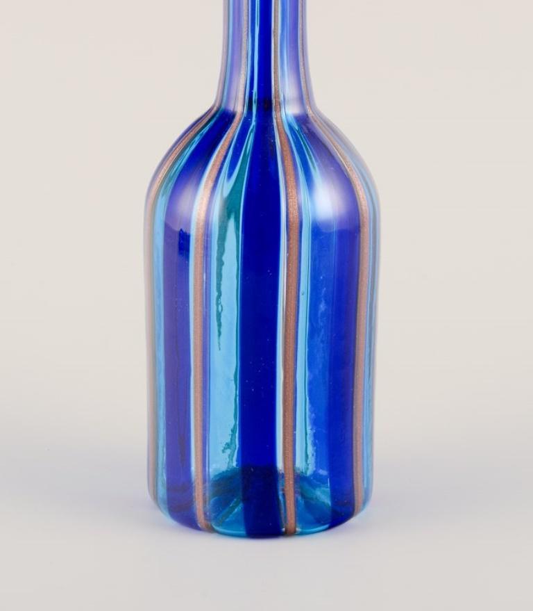 Murano, Italy. Art glass decanter with a striped design. 1960s/70s In Excellent Condition For Sale In Copenhagen, DK
