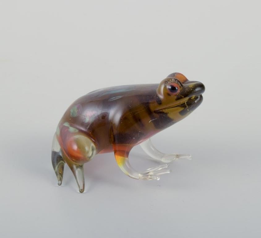 Murano, Italy. collection of five miniature glass figurines of frogs In Excellent Condition For Sale In Copenhagen, DK