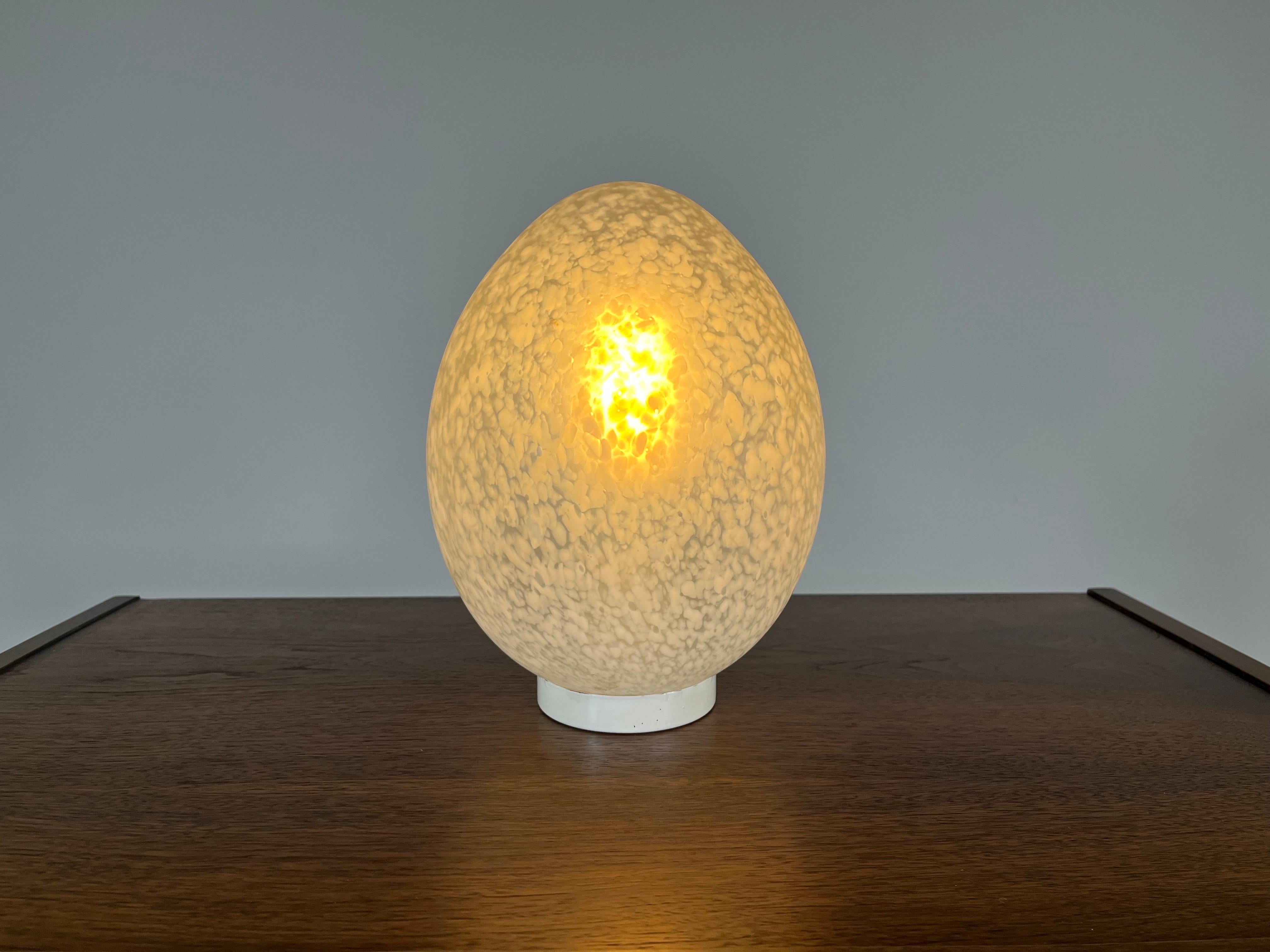 20th Century Murano Italy Hand Blown Glass Egg Table Lamp, Circa 1968