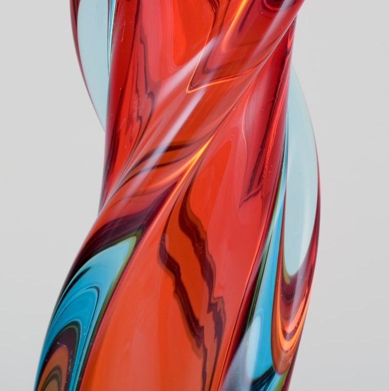 Art Glass Murano, Italy, large mouth-blown and twisted art glass vase in blue and red.