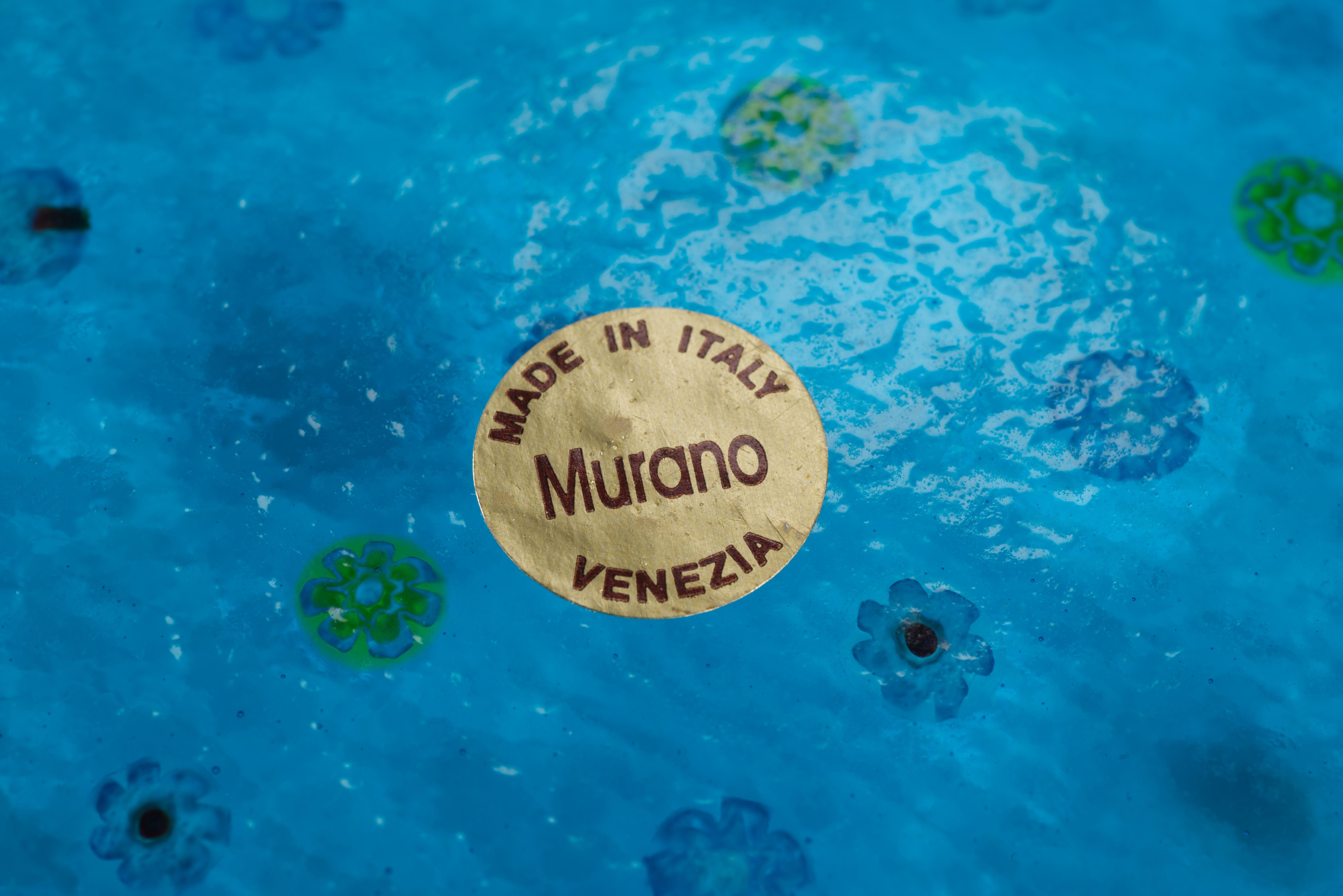 Vetro artistico Vassoio o ciotola in vetro blu Millefiori di Murano firmato in vendita