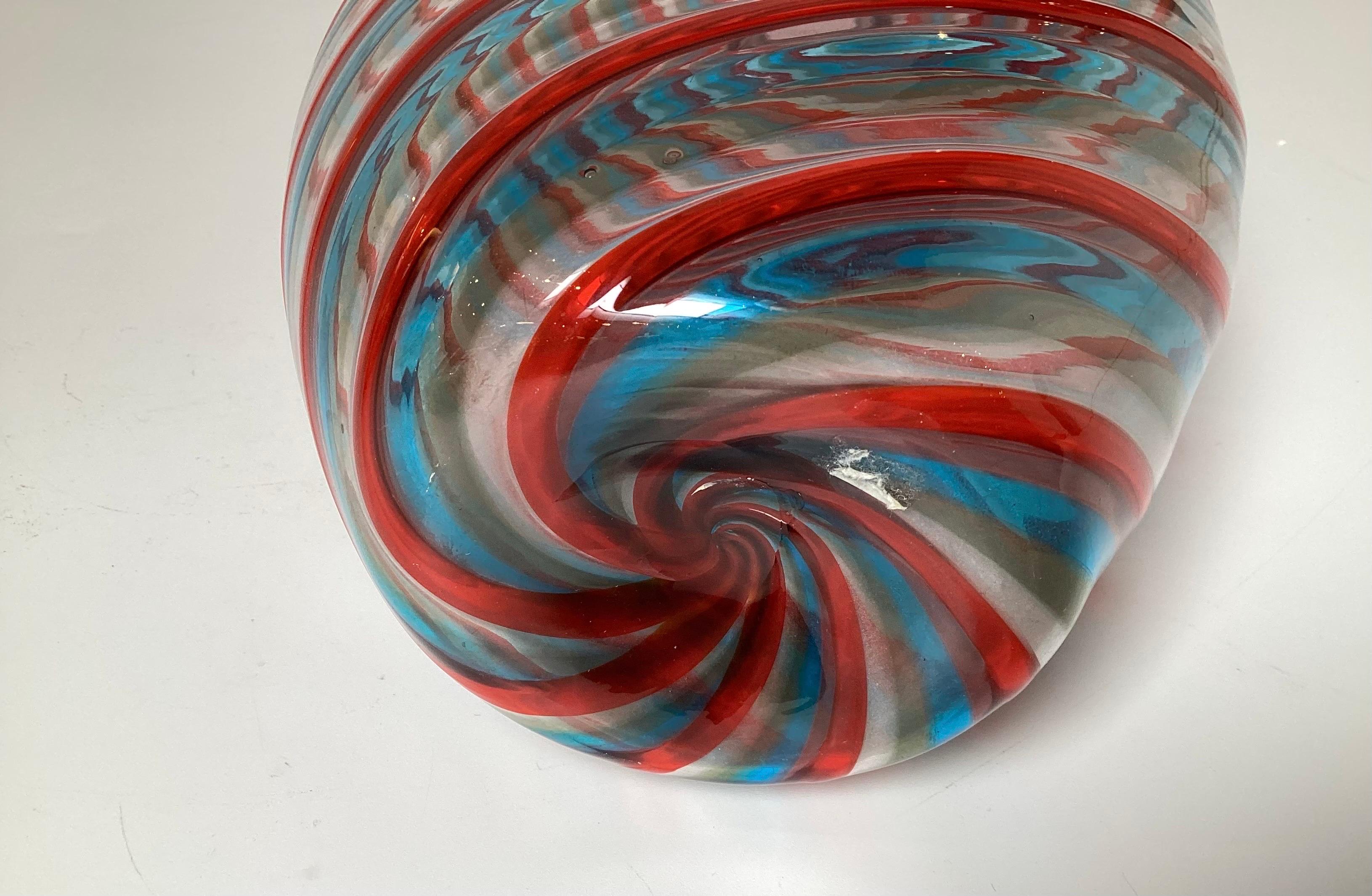 Post-Modern Murano Italy Swirl Vase Linea Valentina