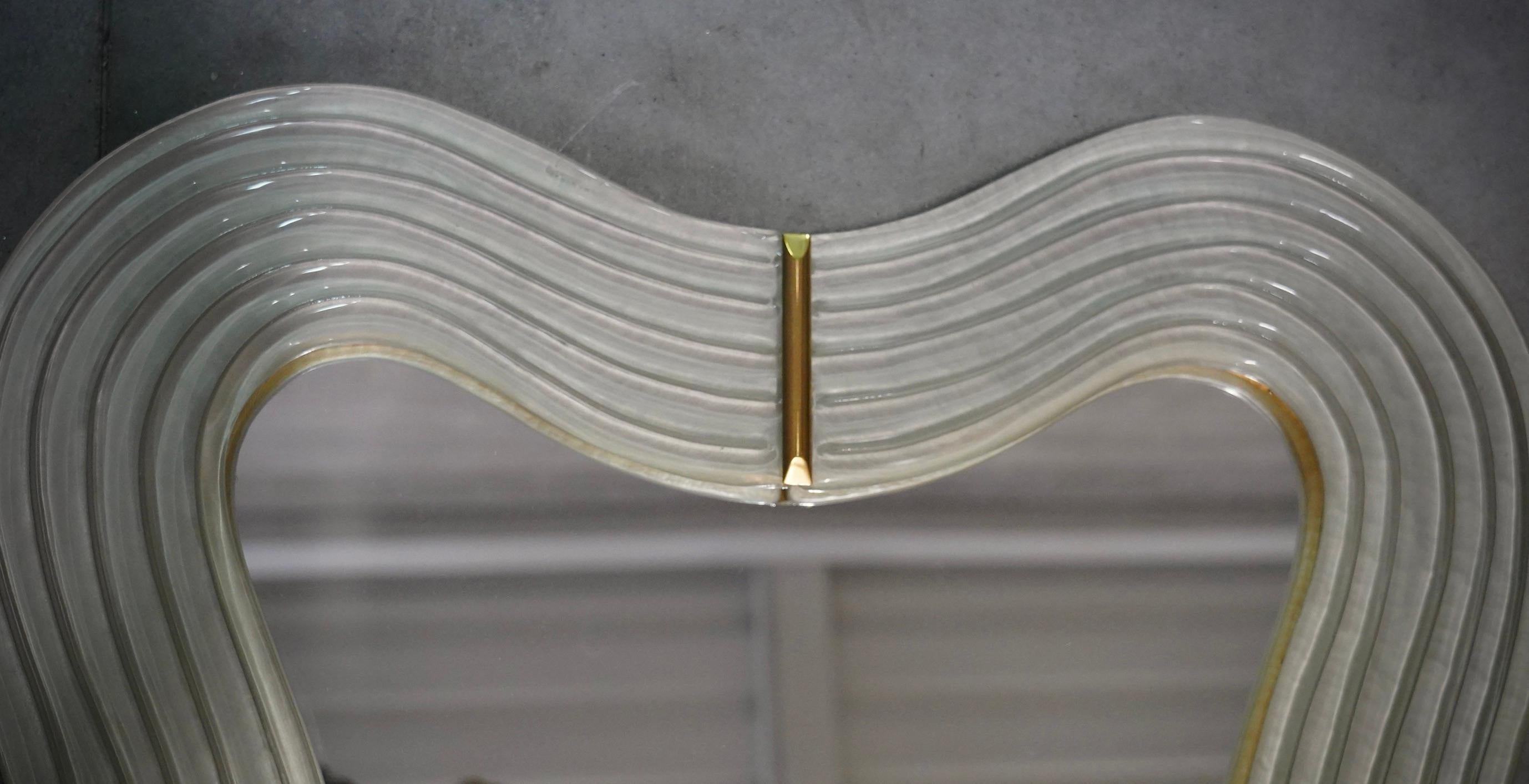 Murano Ivory Glass and Brass Console Wall Mirror, 1990 In Good Condition For Sale In Rome, IT