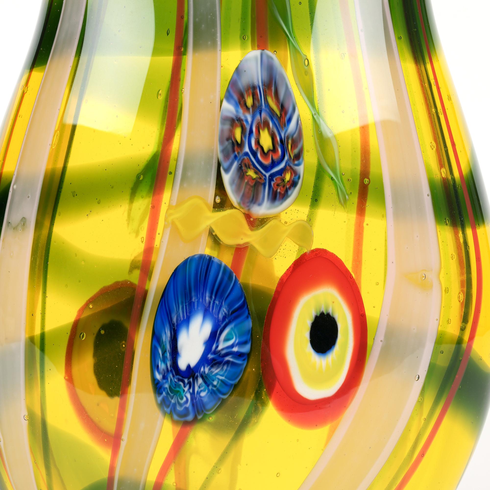 Grand vase en verre d'art jaune de Murano avec murrine et ruban en vente 6