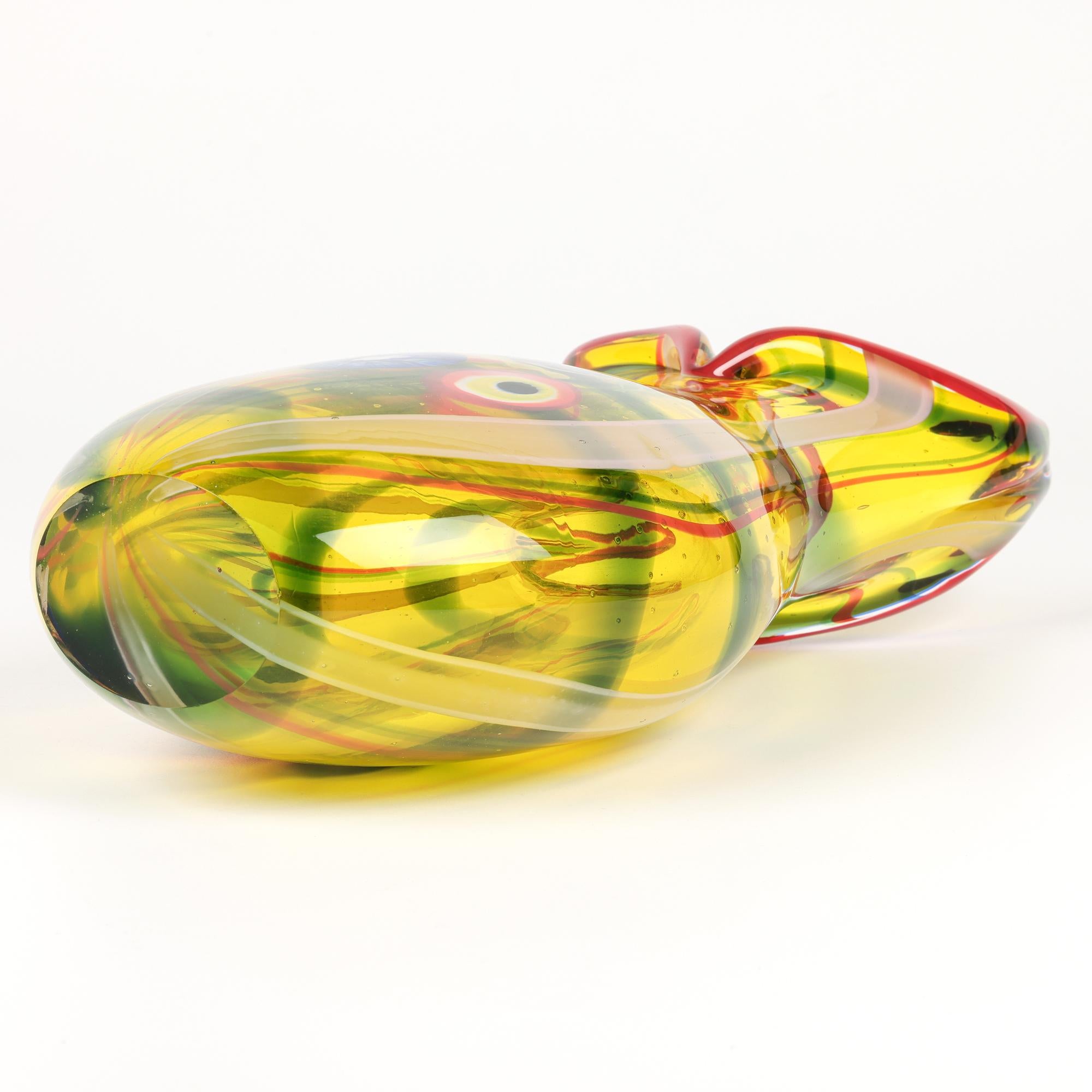 Fait main Grand vase en verre d'art jaune de Murano avec murrine et ruban en vente