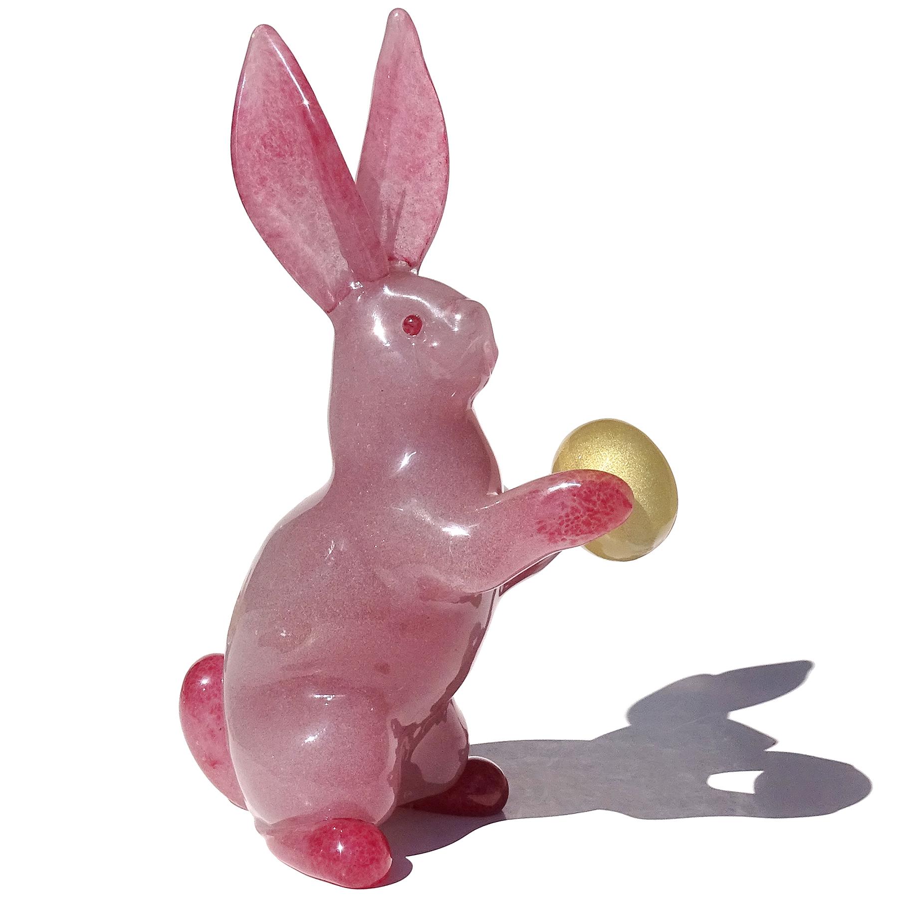 20th Century Murano Large Pink Bubbles Bunny Rabbit Gold Leaf Egg Italian Art Glass Sculpture For Sale