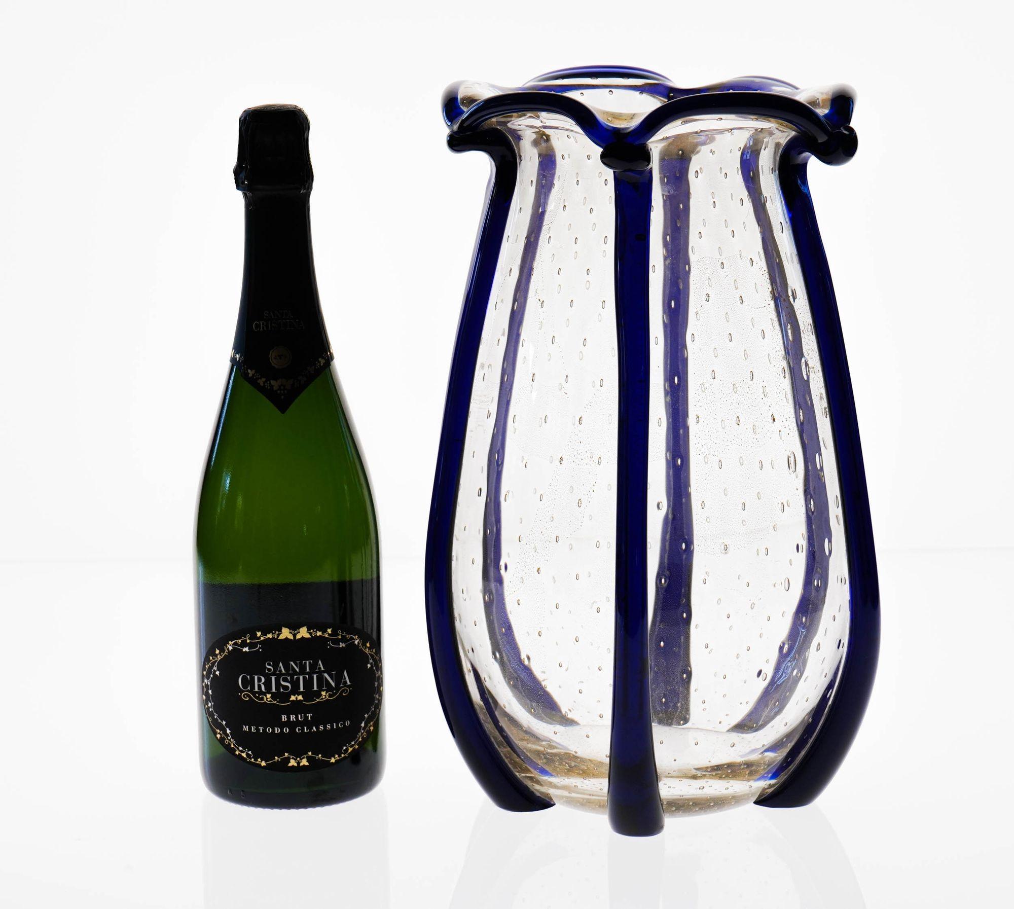 Murano Large Vase with baloton bubbles in gold leaf and Cobalt Blue beads For Sale 8