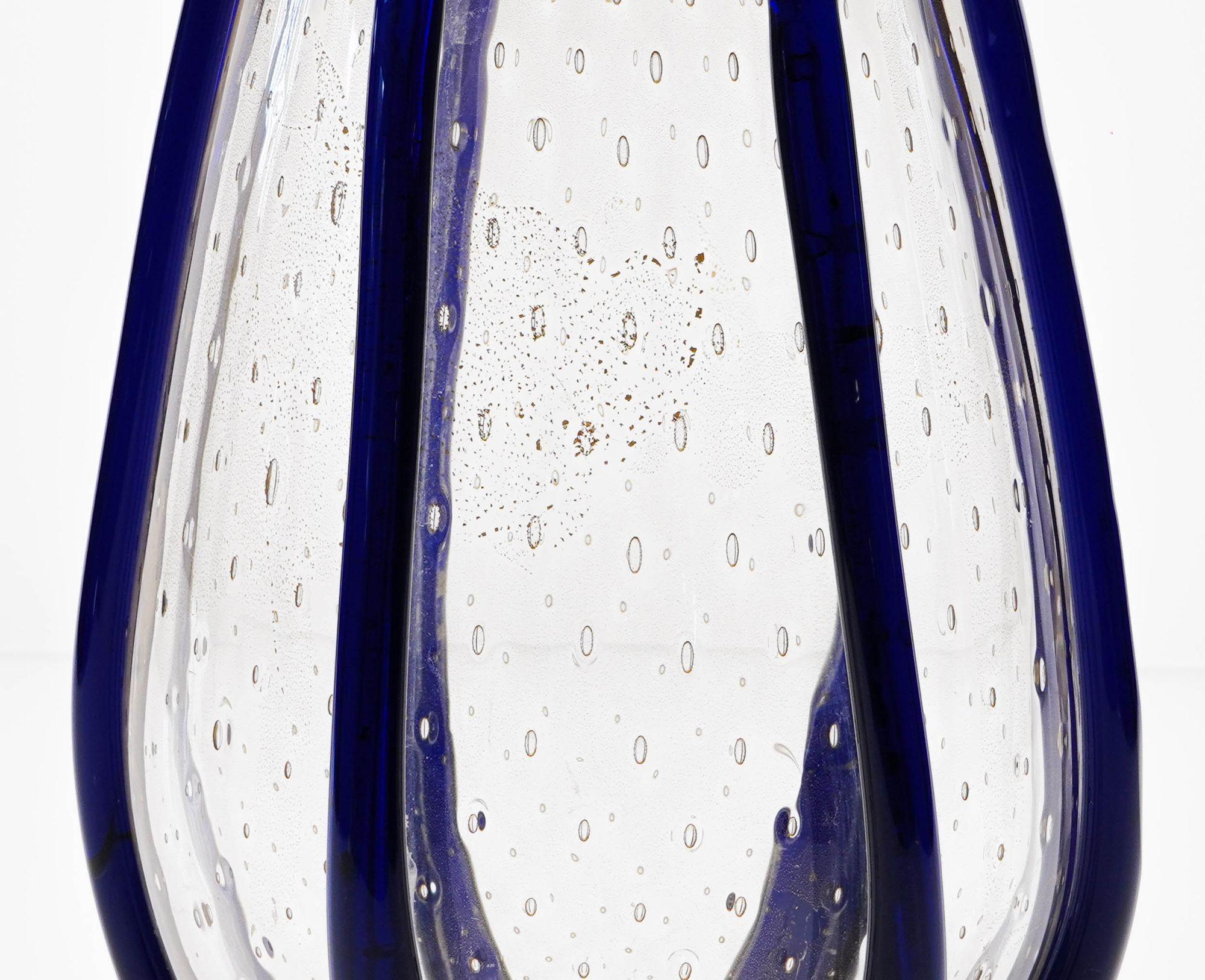 Murano Large Vase with baloton bubbles in gold leaf and Cobalt Blue beads For Sale 1