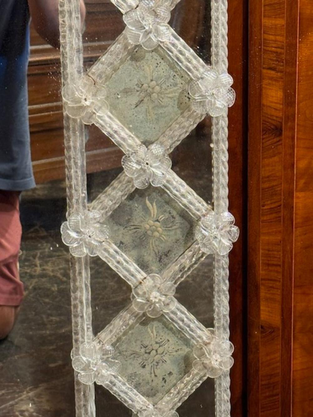 Murano Lattice Mirror In Good Condition For Sale In Dallas, TX