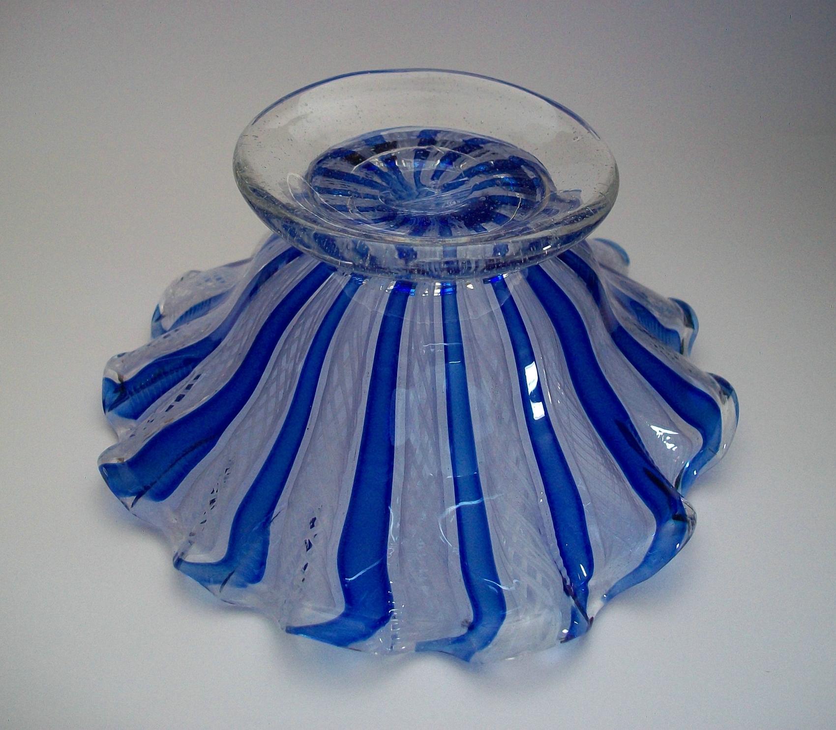Murano Latticino & Blue Ribbon Footed Bowl - Unsigned - Italy - Mid 20th Century For Sale 1