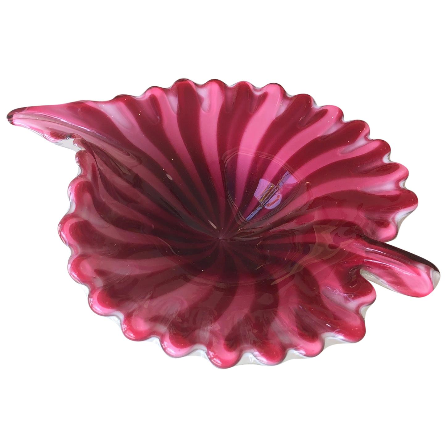 Murano Leaf Bowl Red and Pink Fratelli Toso For Sale