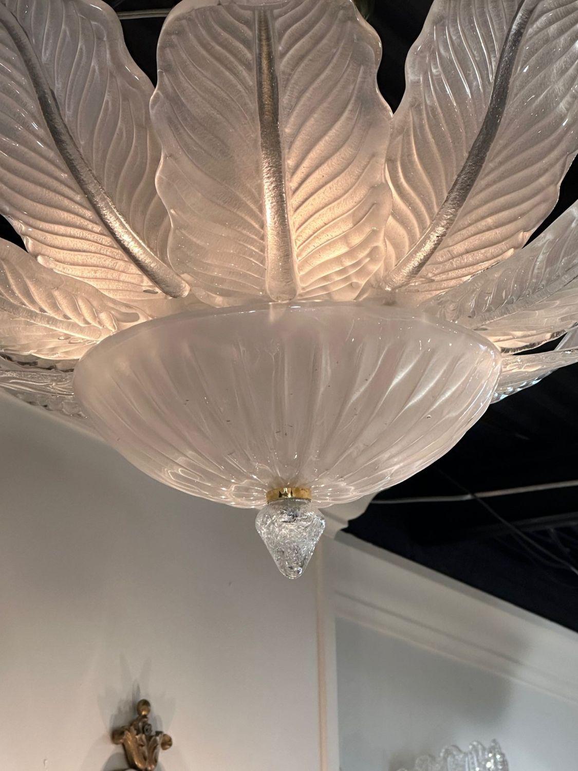 Murano Leaf Flush Mount In Good Condition In Dallas, TX