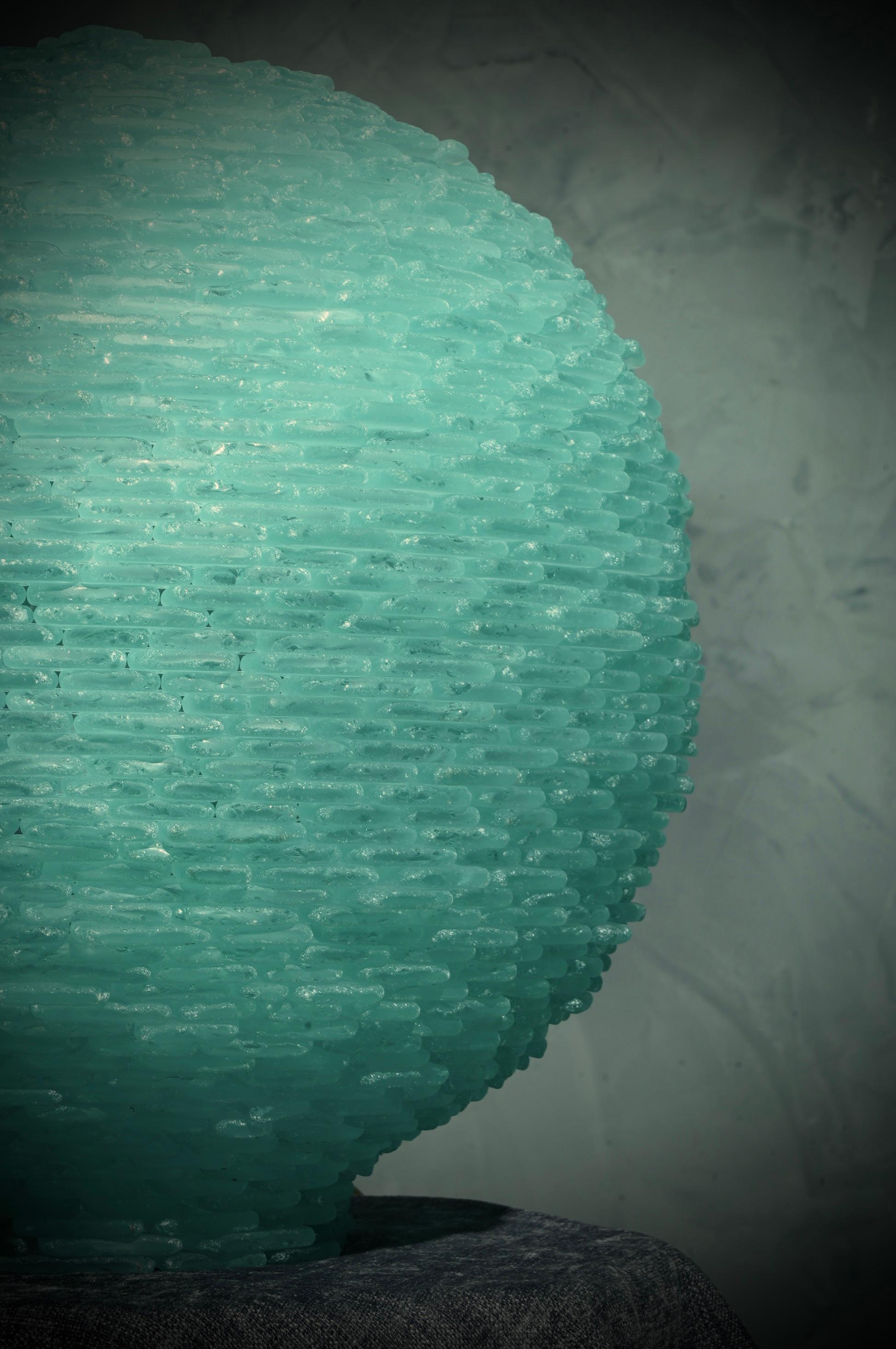 Verre d'art Lampadaire/lampe de bureau rond en verre d'art Lunar Globe de Murano, vert eau, 1970 en vente