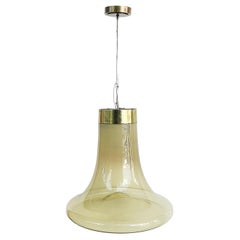 Murano Mitte des Jahrhunderts  Glockenförmige Pendelleuchte aus Messing und Glas