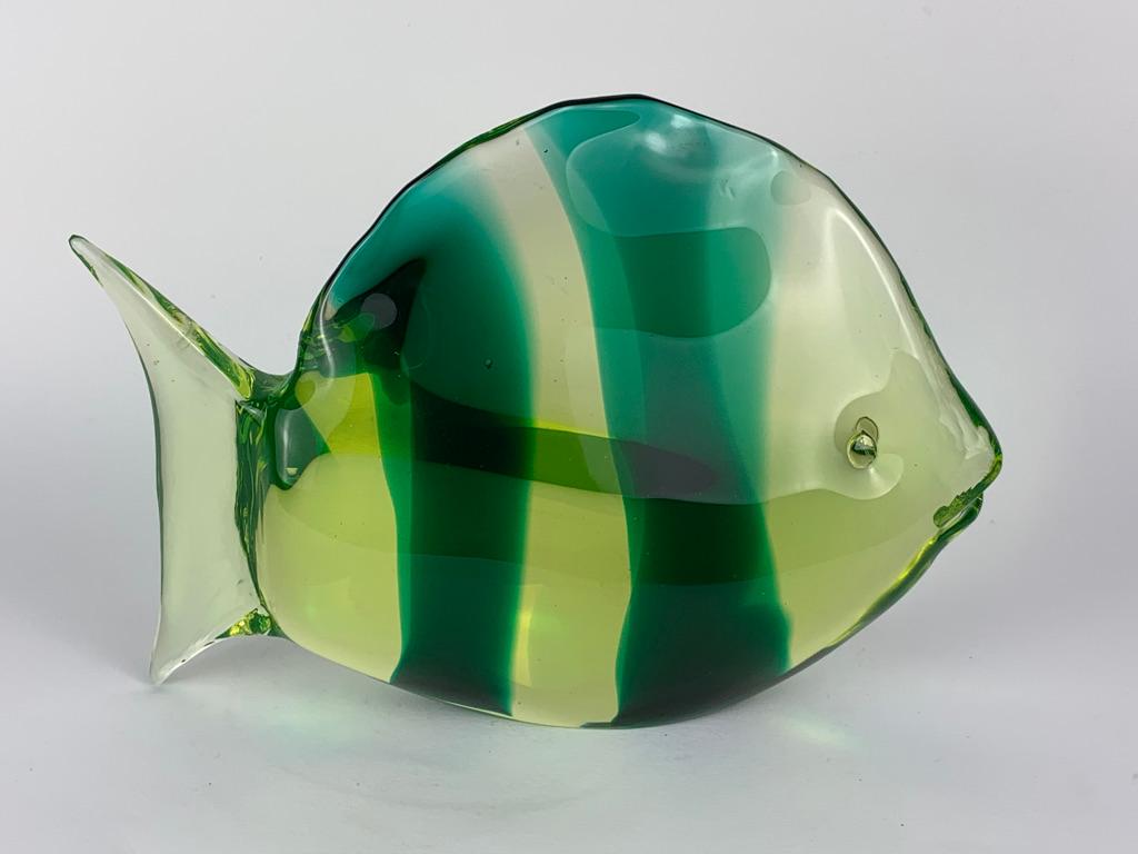 Murano Mid Century Glass Fish with Green Bends 4