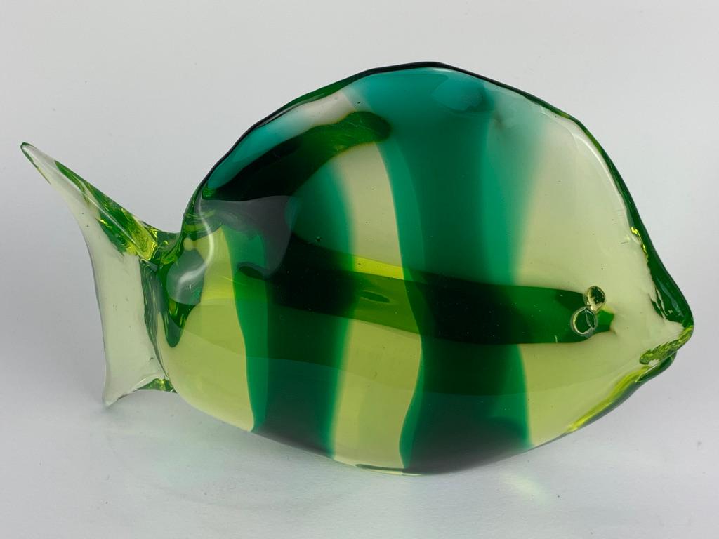 Murano Mid Century Glass Fish with Green Bends 8