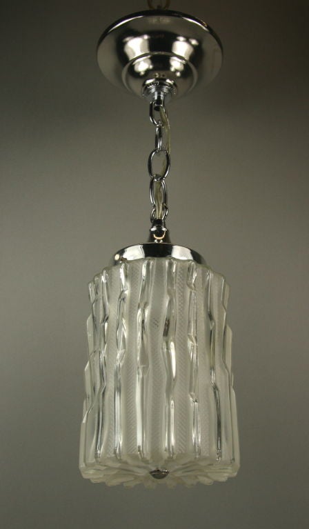  Murano  ciondolo in vetro ondulato.
Prendi una lampadina Edison da 75 watt
Prezzo individuale.