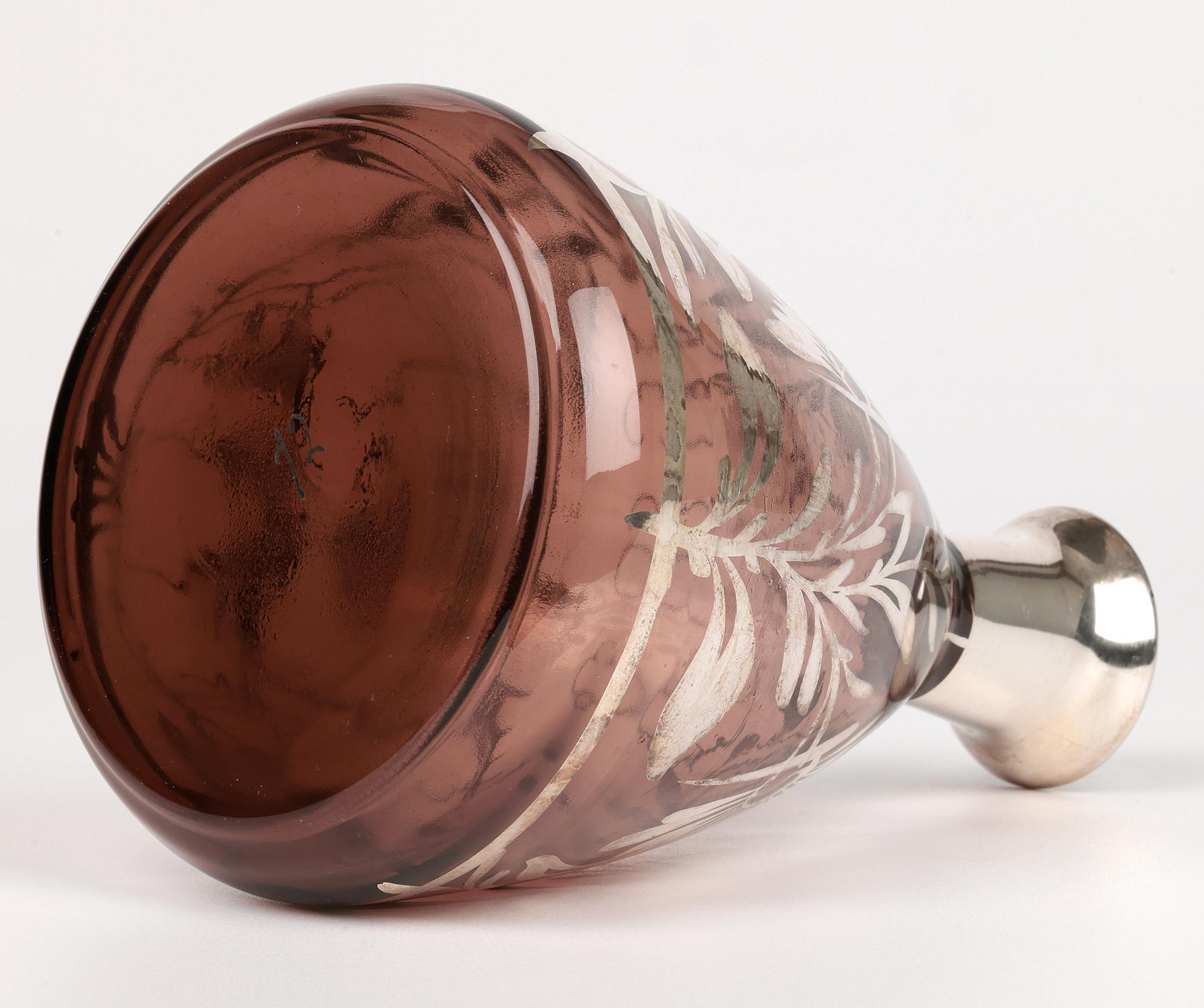 Carafe et verres à liqueur en verre superposé du milieu du siècle à Murano en vente 3