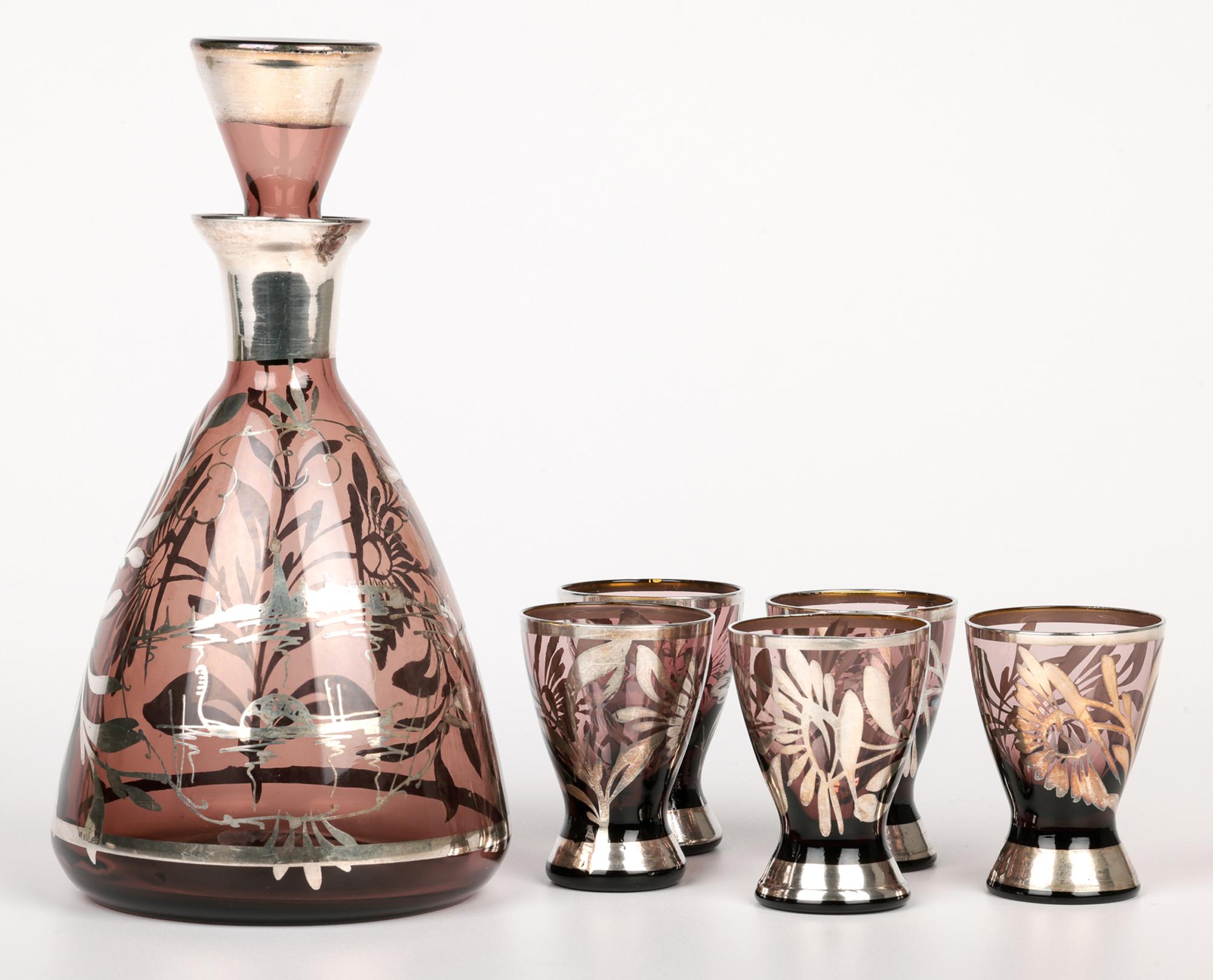 Carafe et verres à liqueur en verre superpos�é du milieu du siècle à Murano en vente 4