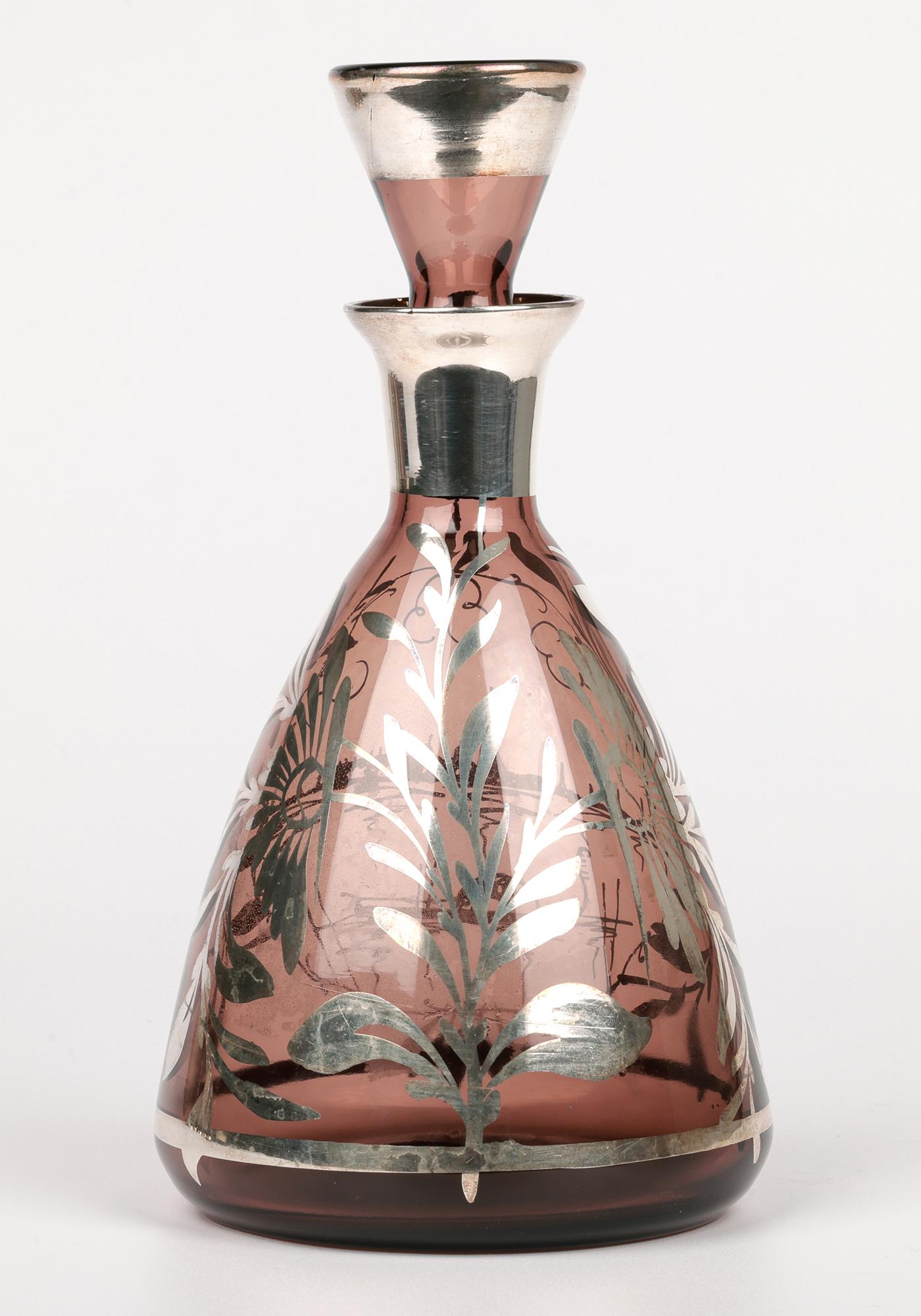 Carafe et verres à liqueur en verre superposé du milieu du siècle à Murano en vente 7