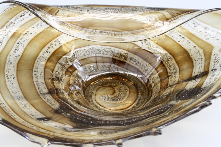 Murano Midcentury Shell Shaped Folded Art Glass Bowl with Inclusions For Sale 3