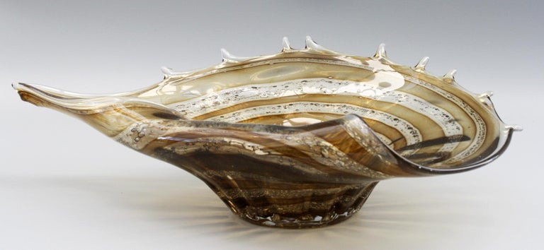 Murano Midcentury Shell Shaped Folded Art Glass Bowl with Inclusions For Sale 6