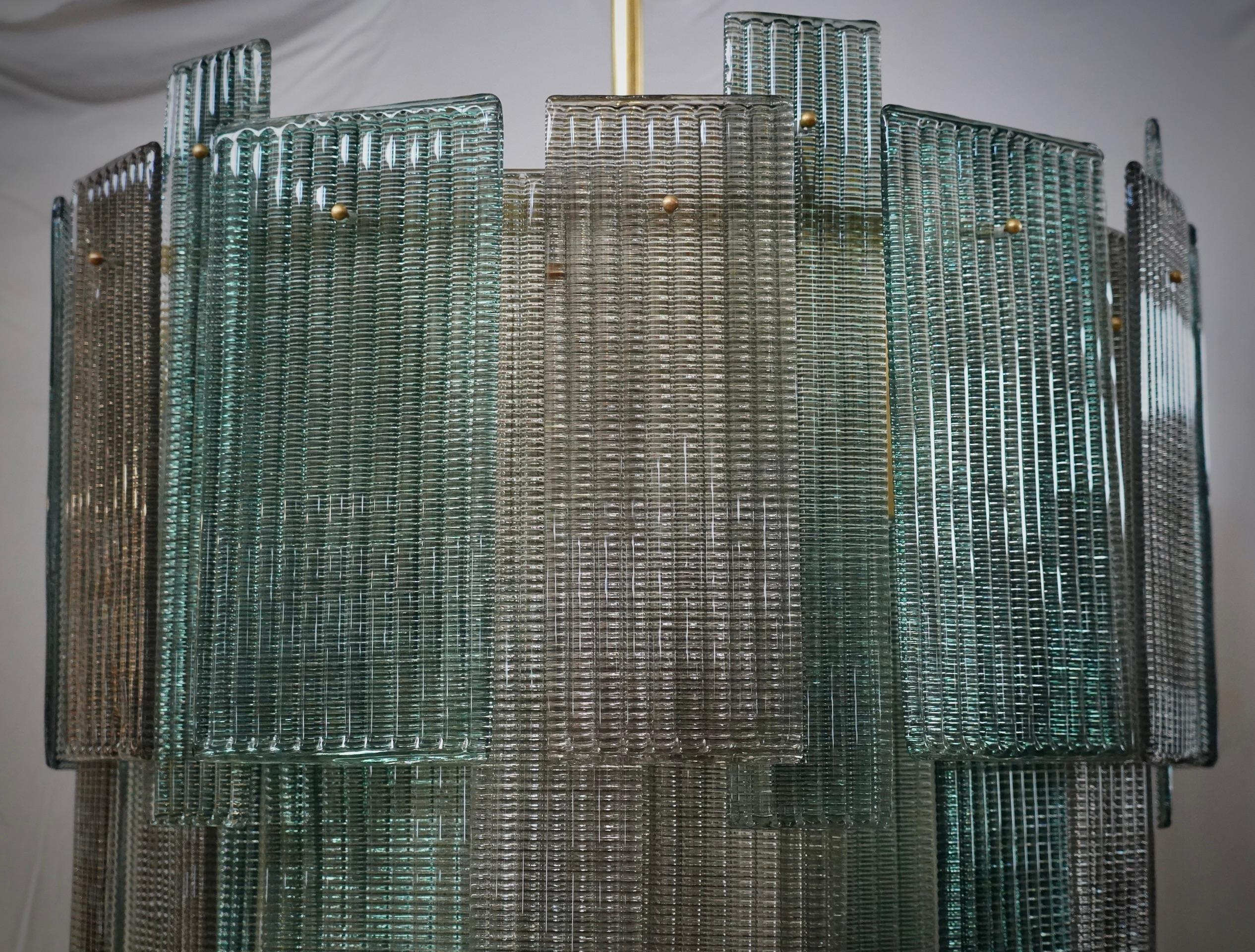 XXI secolo e contemporaneo Lampadari e pendenti rotondi in vetro artistico di Murano del Medioevo, Greene & Greene, 2020 in vendita